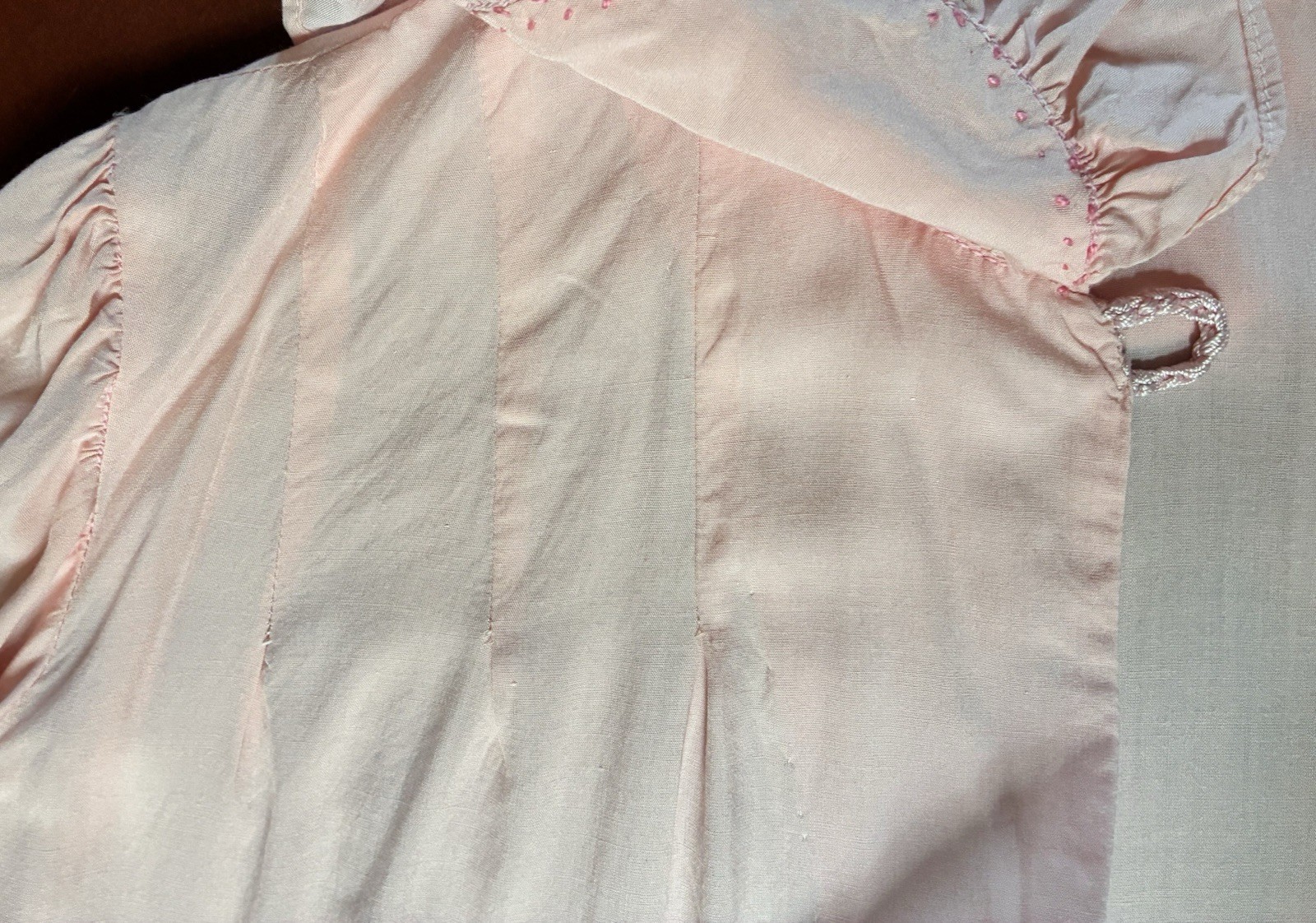 Vintage 40s/50s Handmade Pink Bed Jacket w Ruffle Collar & Embroidery