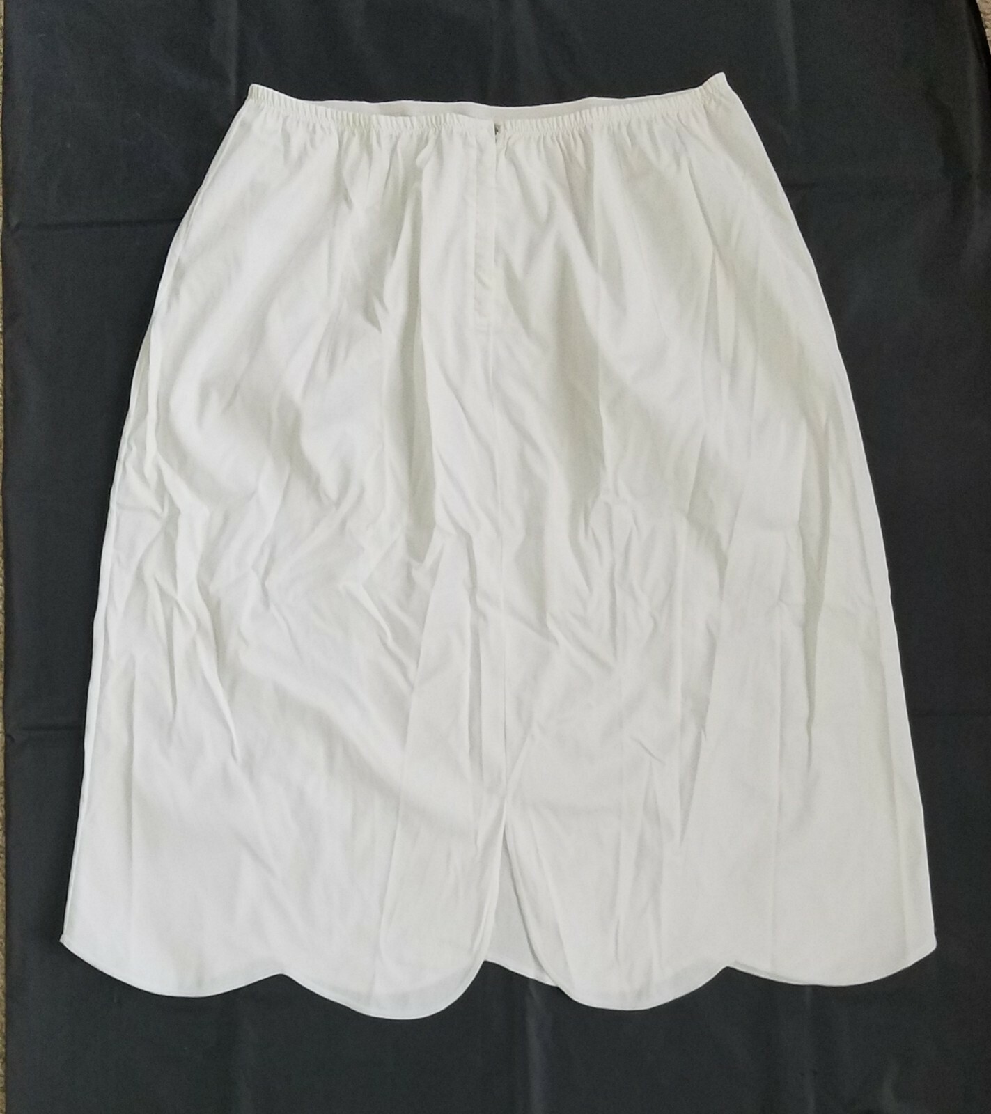 Vintage Half Slip Zip/Elastic Waist Scalloped Hem Slit White No Stretch