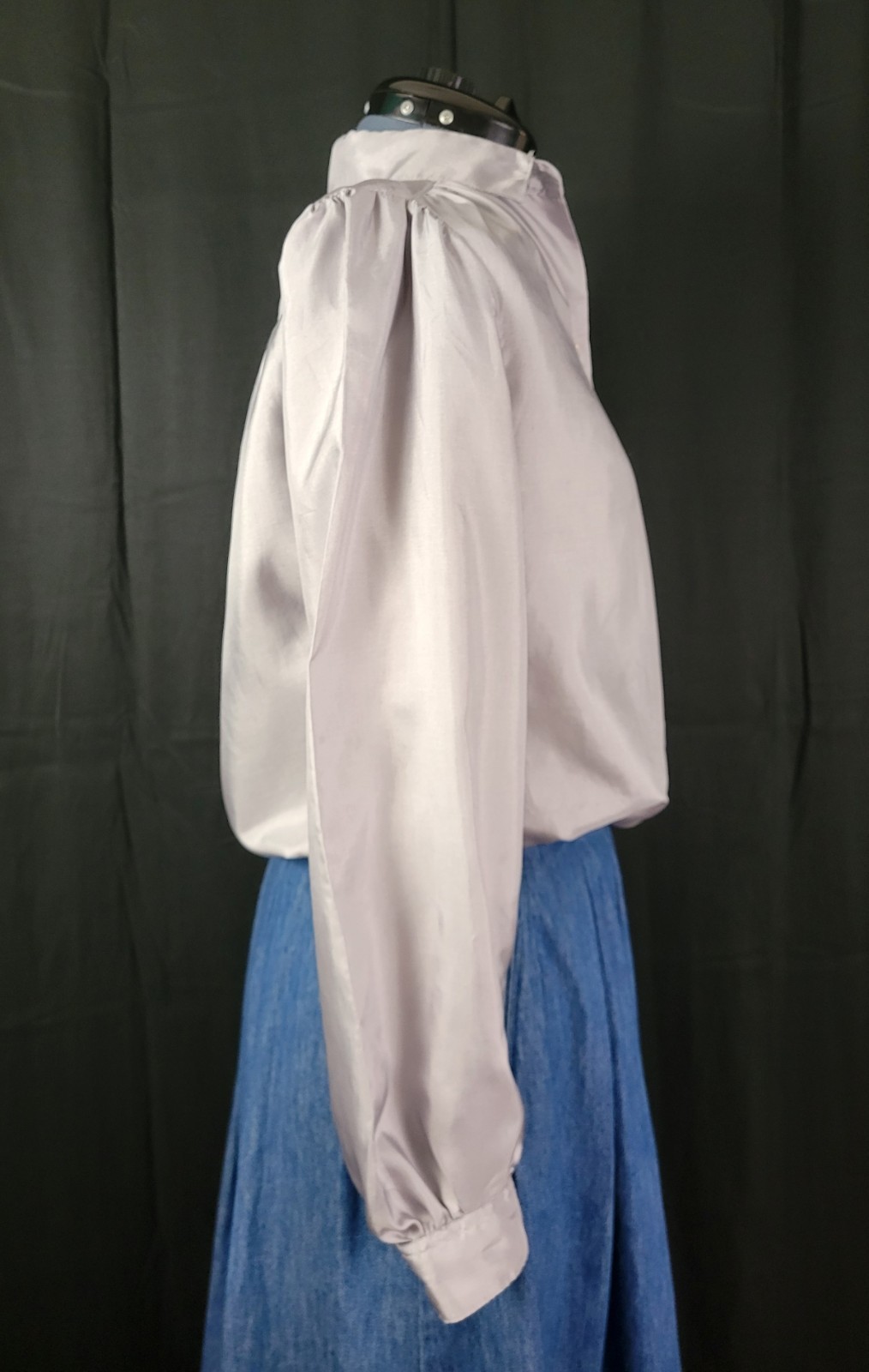 Vintage Stuart Lang Grey/Silver Long Sleeved Blouse Size 6