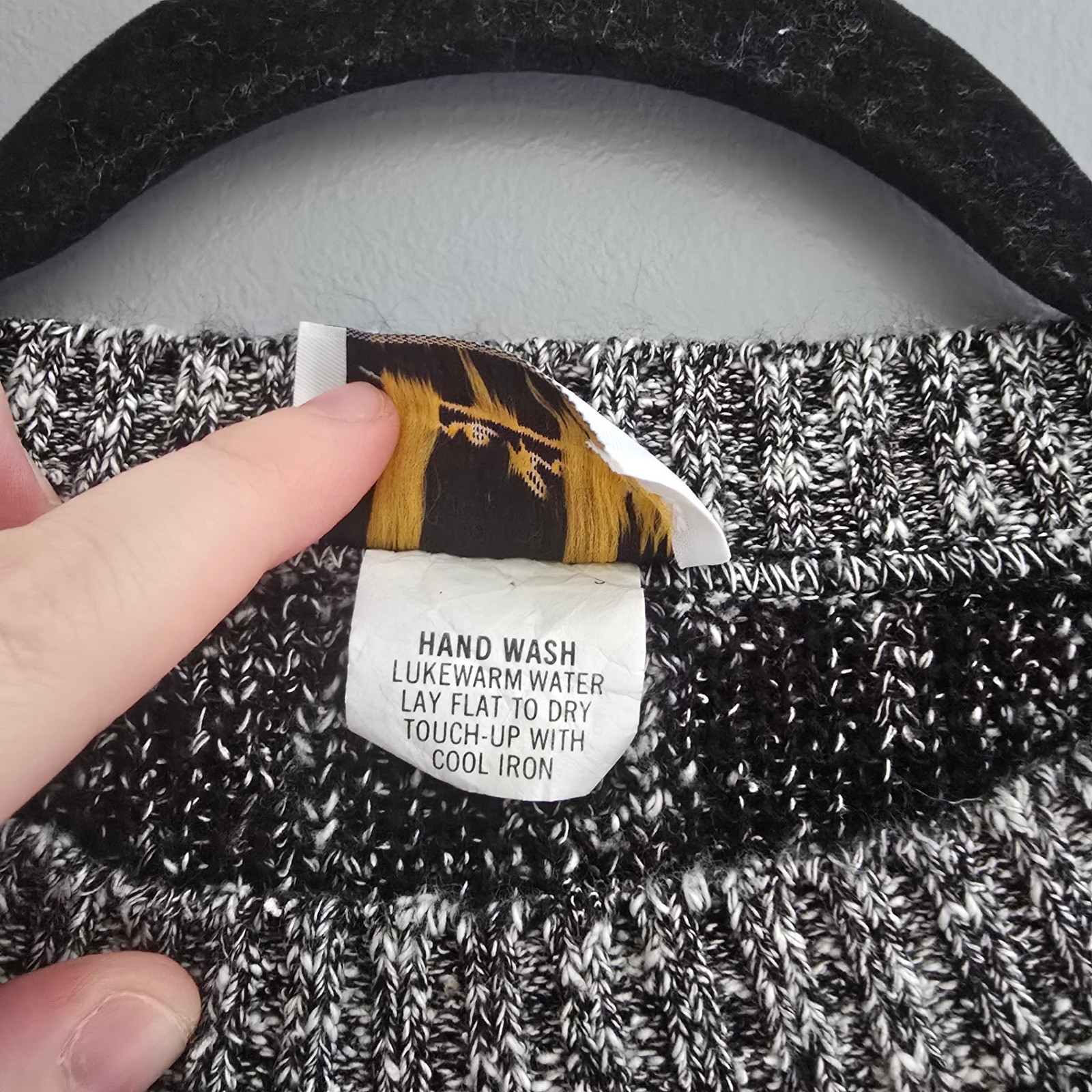 Vtg Bonnie and Bill Gene Ewing Abstract Knit Sweater Black White 80s USA Made