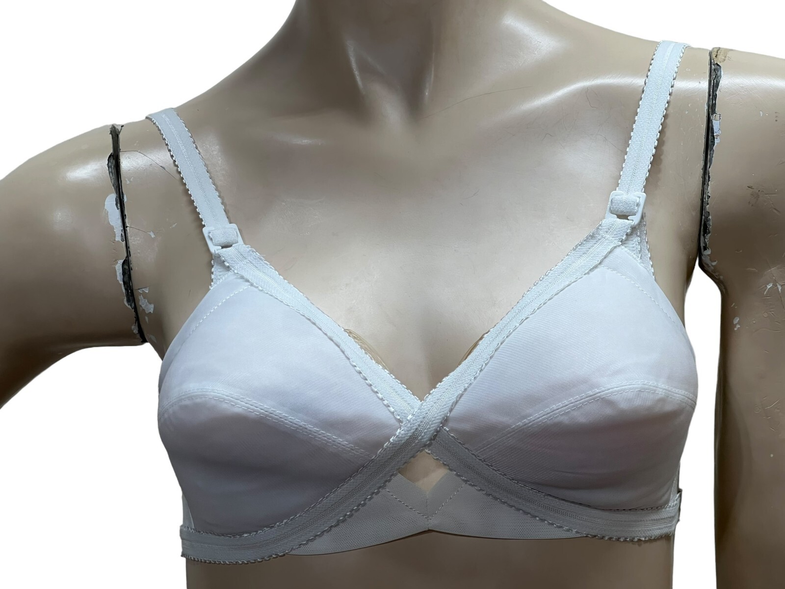 34 C VTG 70s NOS Nylon Bra Bandeau Knit Low Back Exquisite Form P3709 White 1970