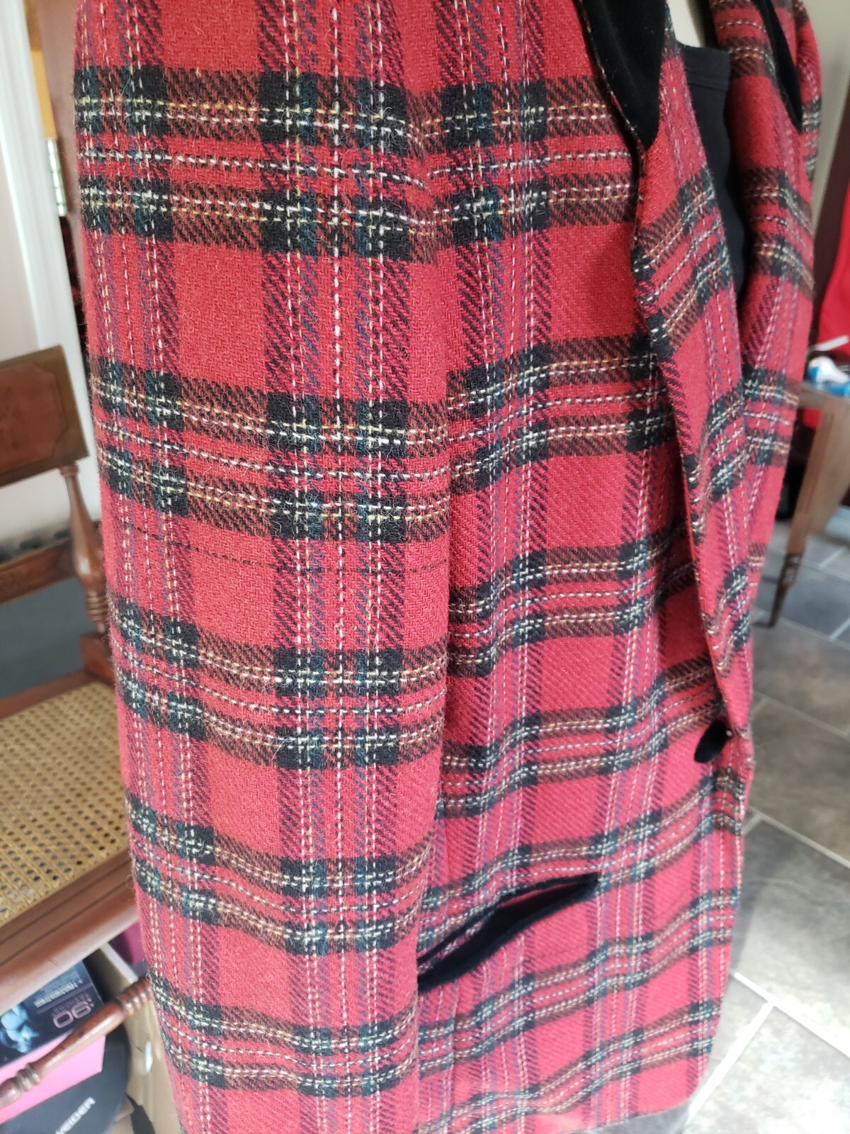 Casual Corner Plaid Blazer Jacket Red/Black Velvet Collar & Trim Wool Sz 8