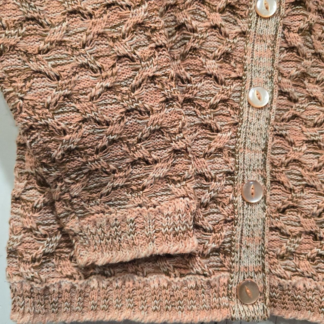 Vintage 60s Acrilan Heriglic Textured Knit Cardigan Sweater Peach Pink S/M