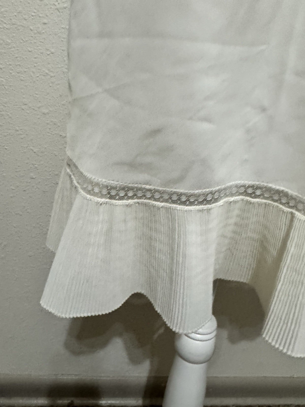 Vintage 50s Barbizon Endear Slip Dress White Tafredda Size S/M accordian hem