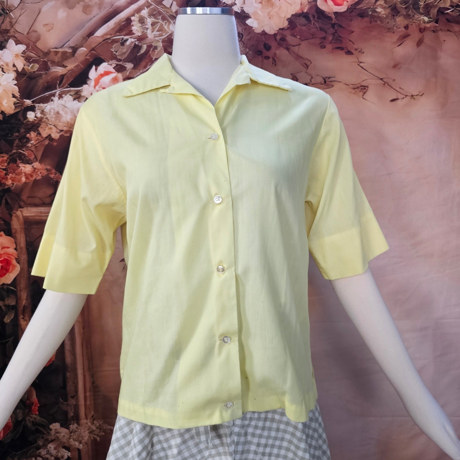 Vintage 1960s Yellow Button Down Blouse Short Sleeve Dacron Cotton Shirt Size 38