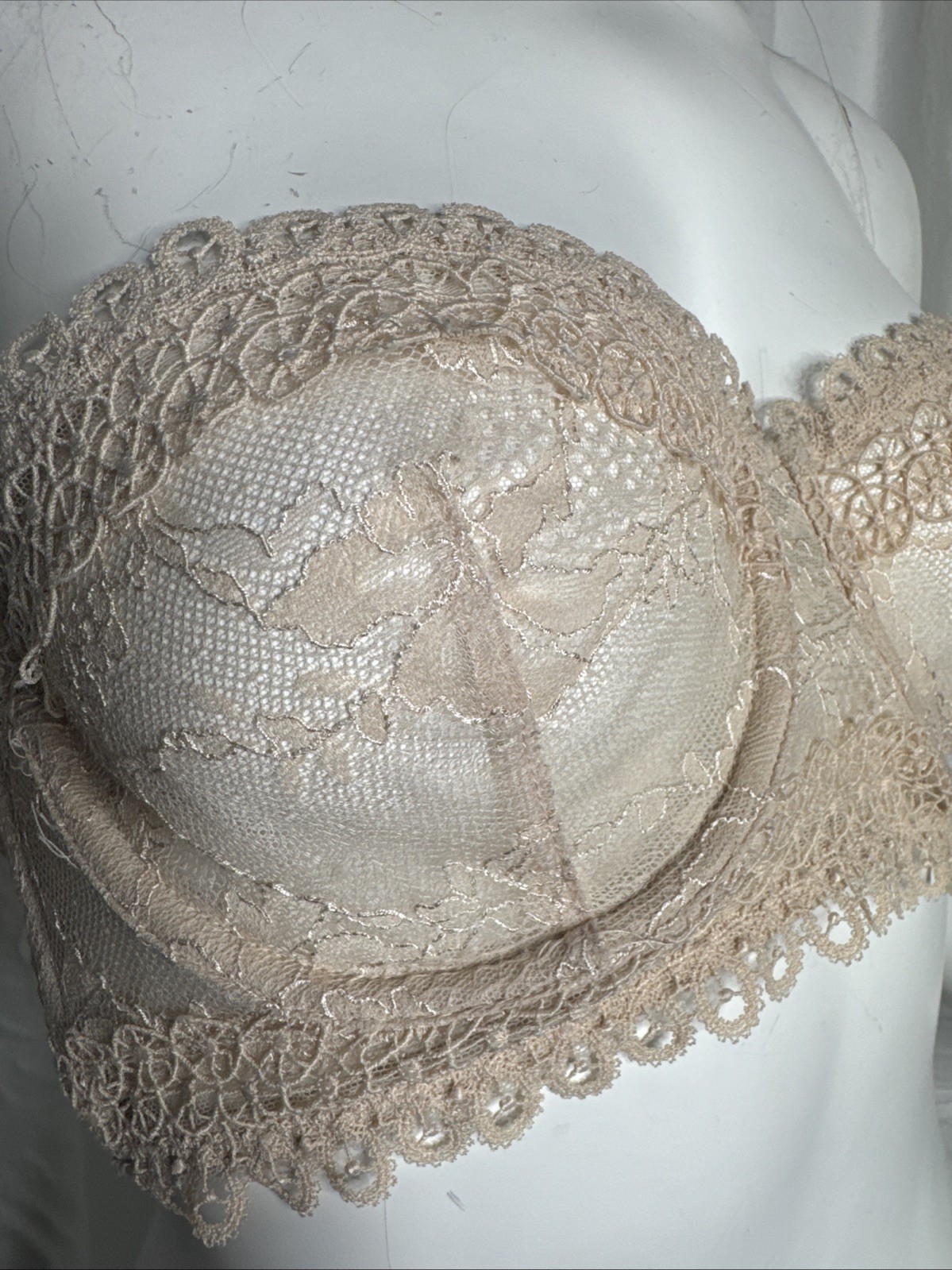 Victoria’s Secret 36C Lace Strapless Underwire Bra