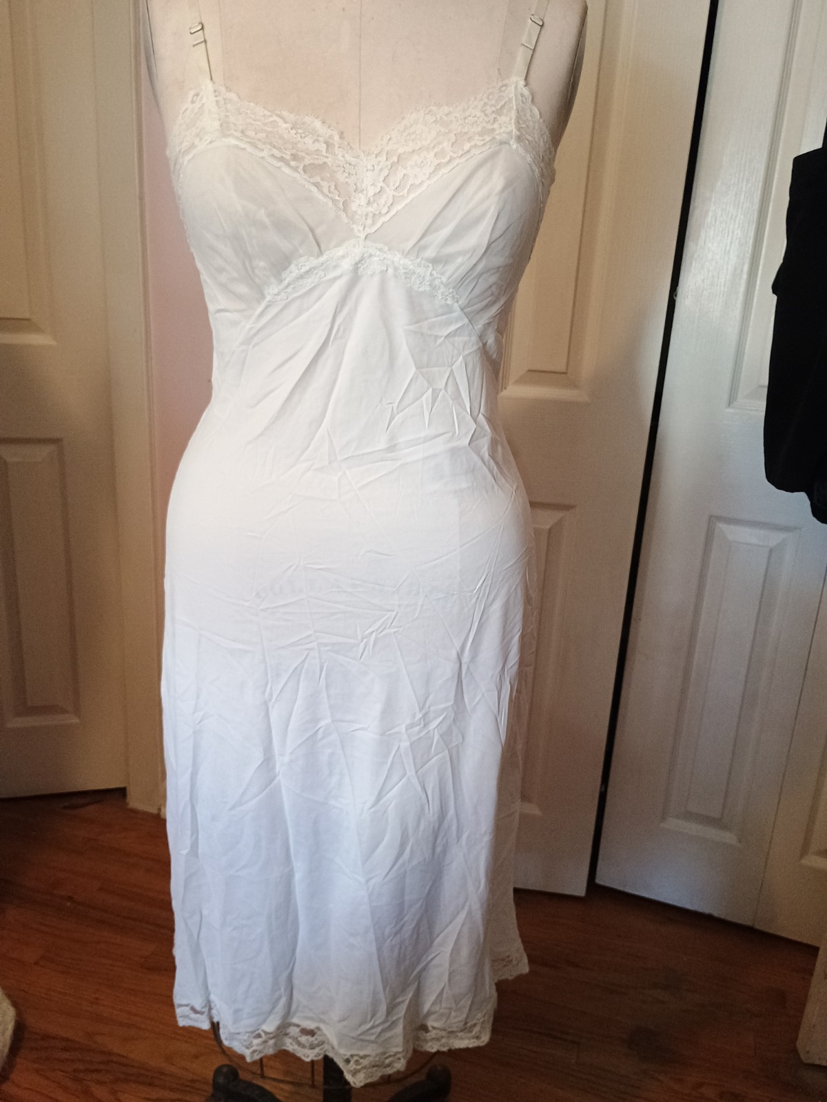 Full Slip Nylon & Lace Ivory Adj Satin Straps Approx Sz 32 Semi Sheer Bust