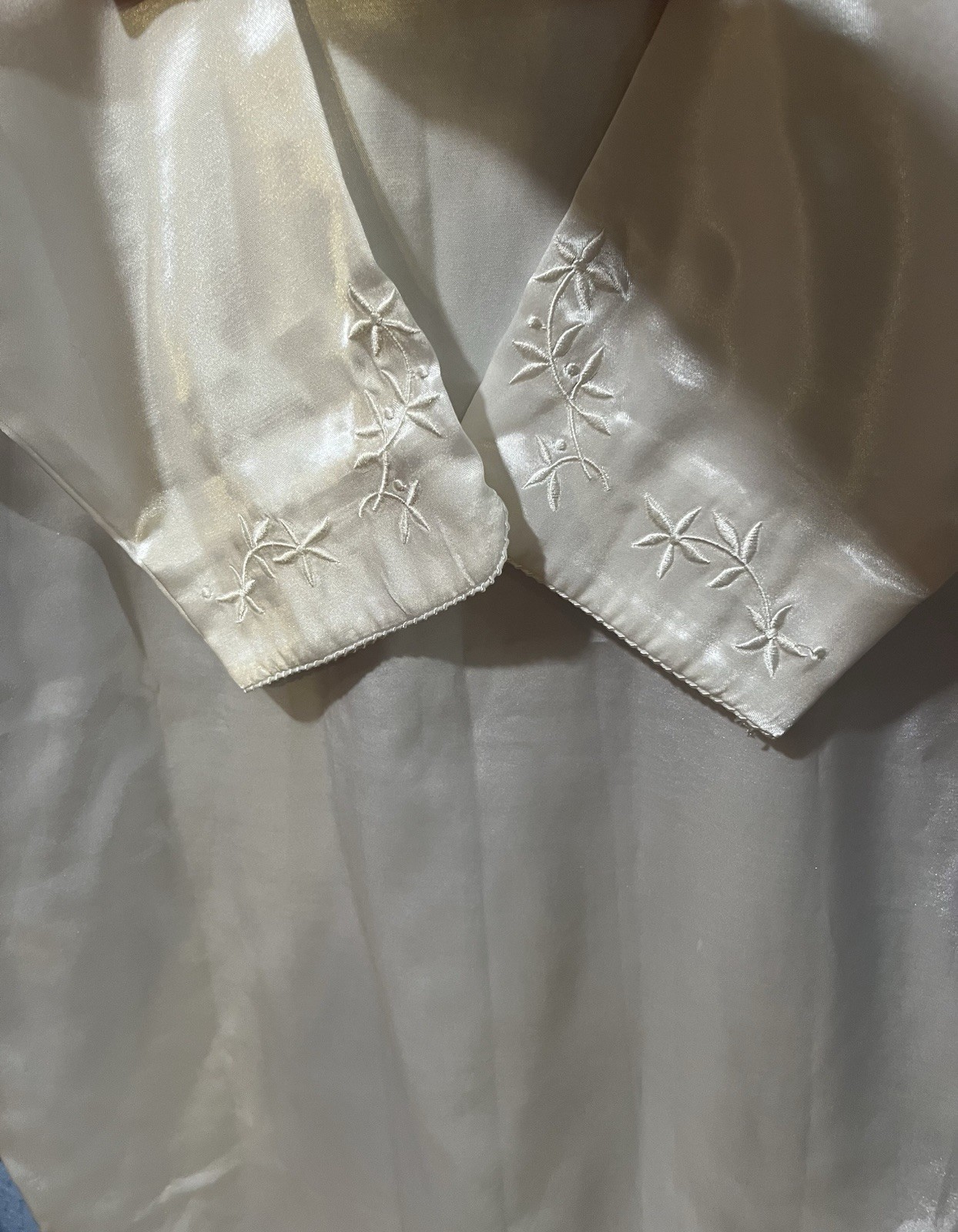 Vtg Claire’s Rose Poly Satin Maxi Long White Night Gown Robe Embroidery Sz Med
