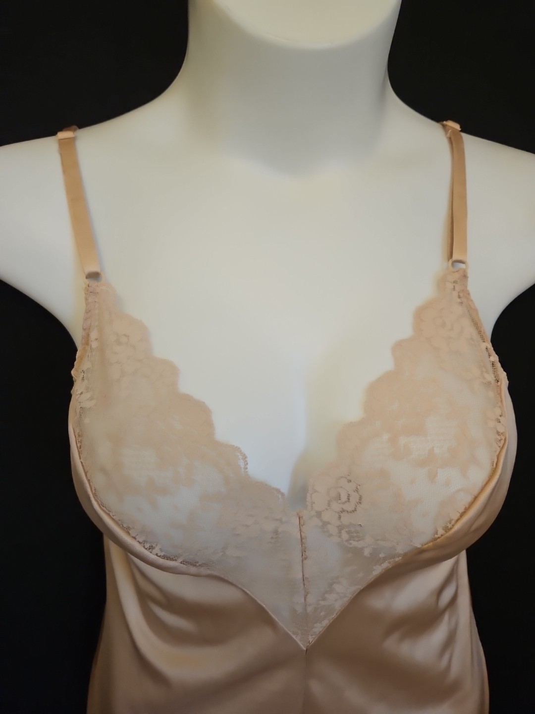 Vintage 80s 90s LILY OF FRANCE Beige Full Slip Dress Nylon Wide Lace Trim 38