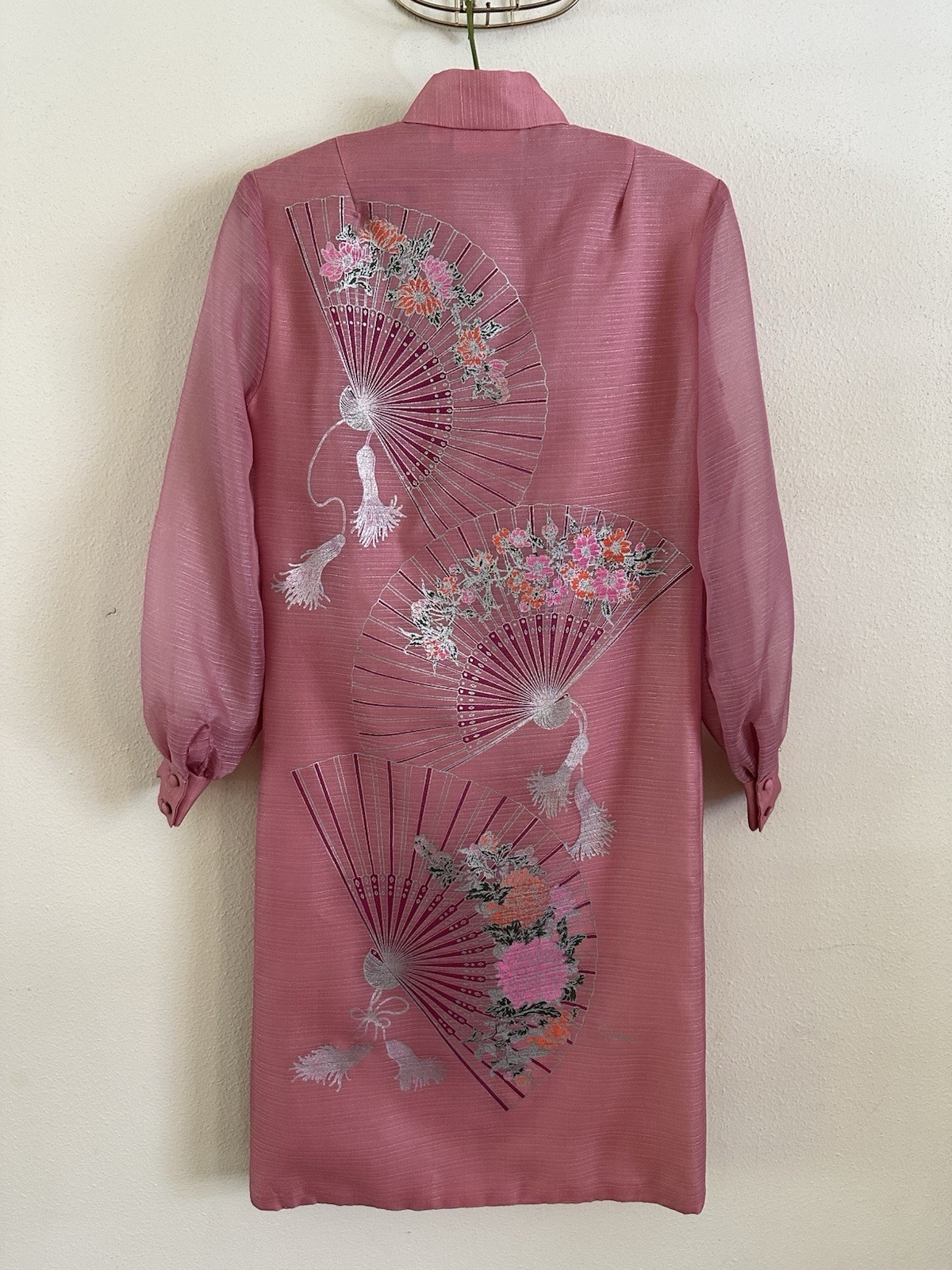 Vintage 60s 70s Alfred Shaheen Pink Fan Print Hostess Shift Dress Sheer Sleeve