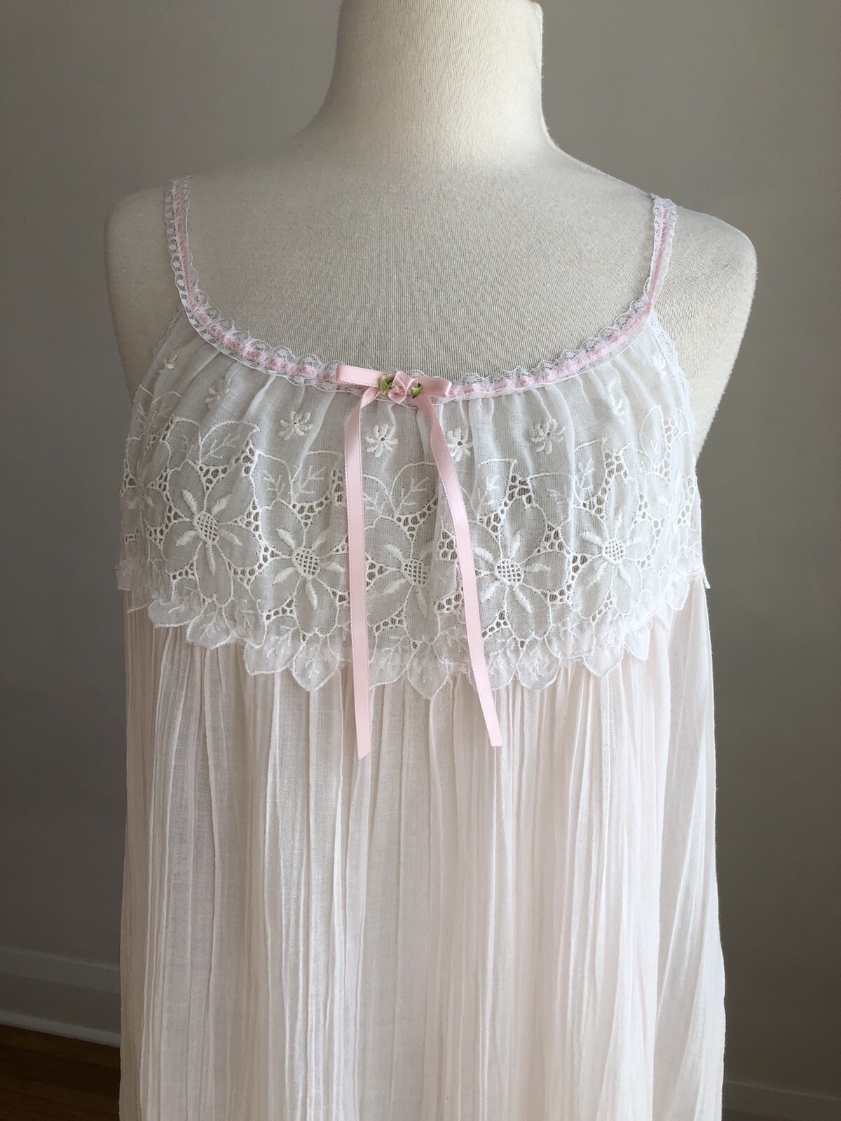 STUNNING VTG JULI OF SLUMBERTOGS Pink Gauzy Cotton & White Lace Nightgown SZ M/L
