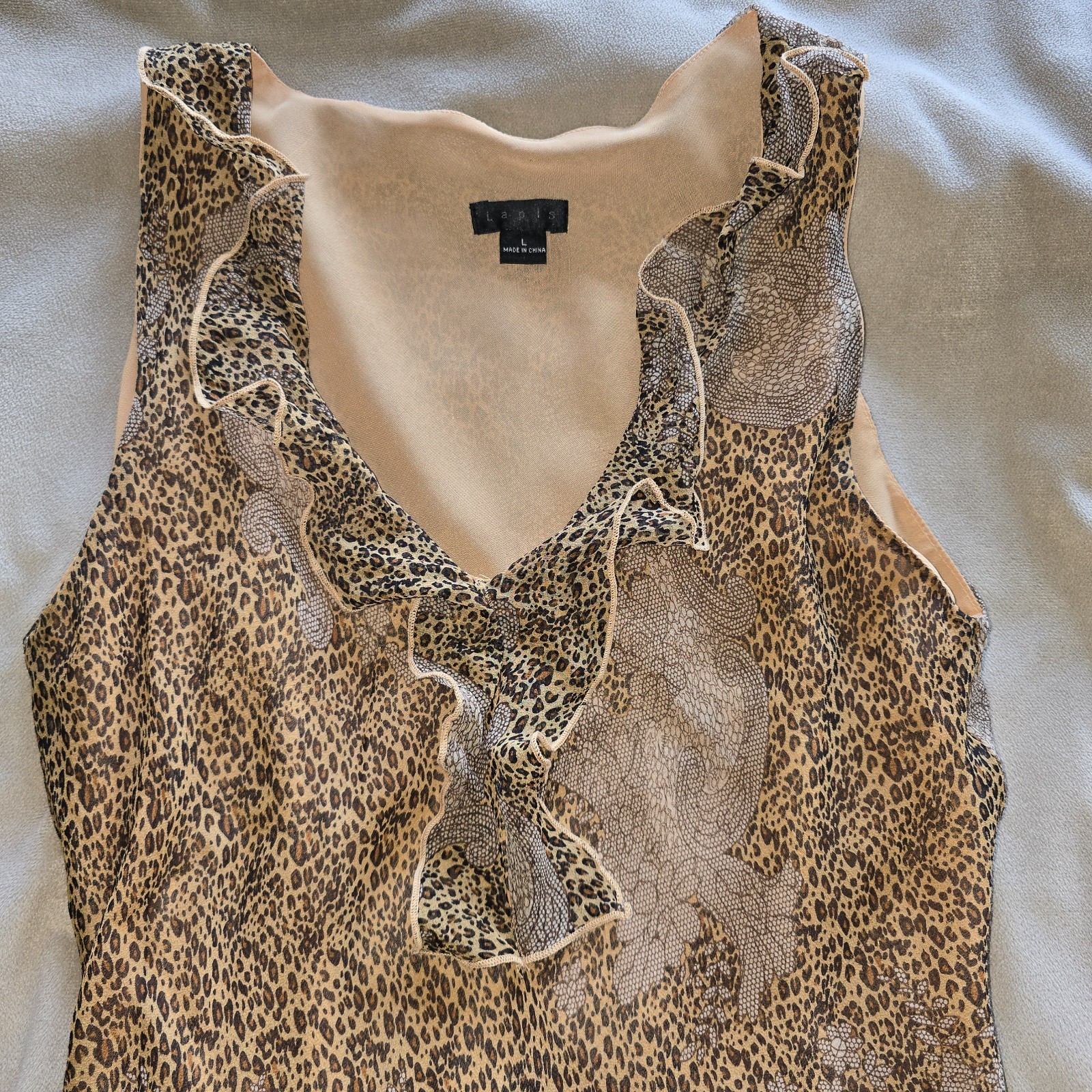 Vintage Lapis 90’s Large 100% Silk Leopard Animal Print Flowy V neck Dress Midi