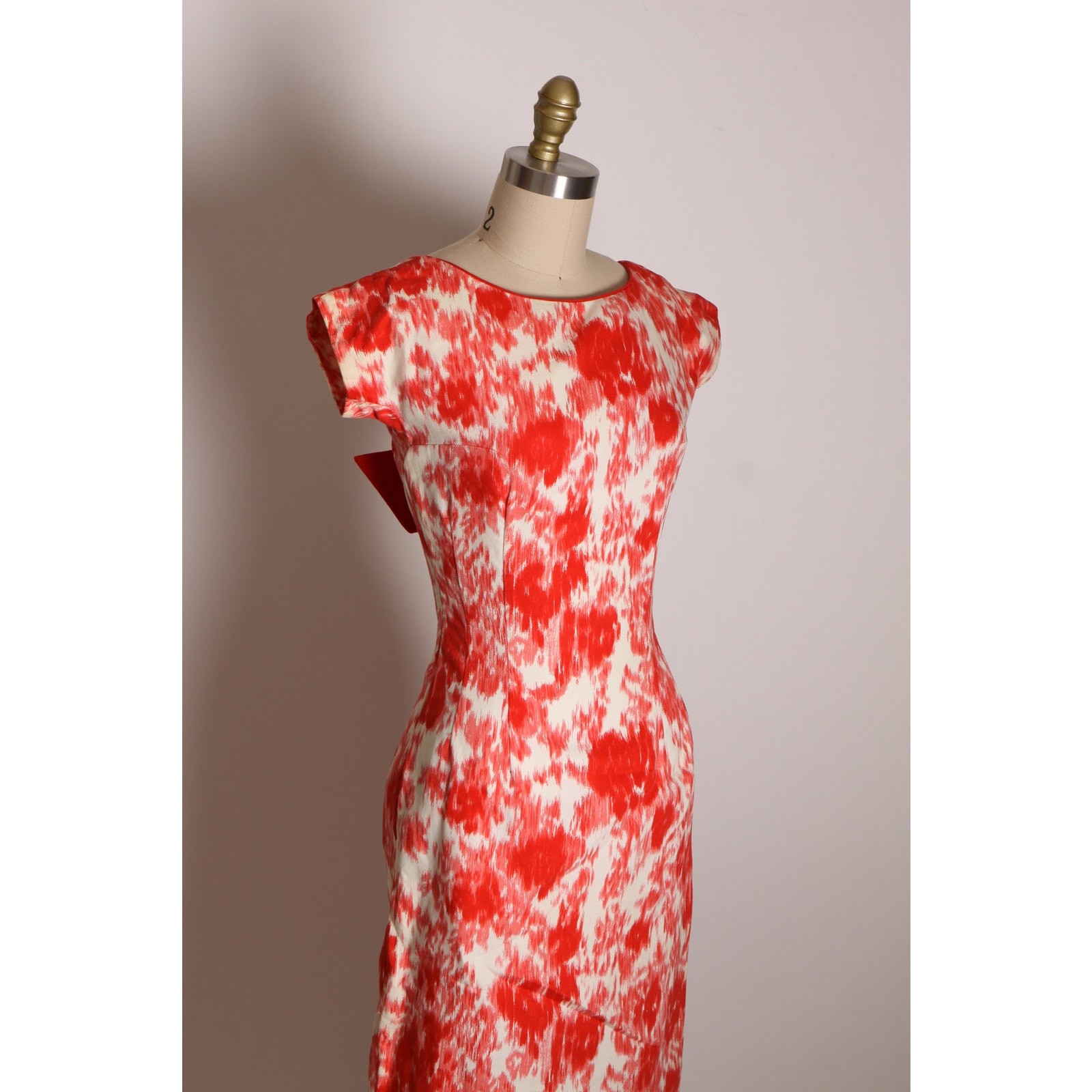 1950s Coral Red Orange Pink White Abstract Short Sleeve Wiggle Dress