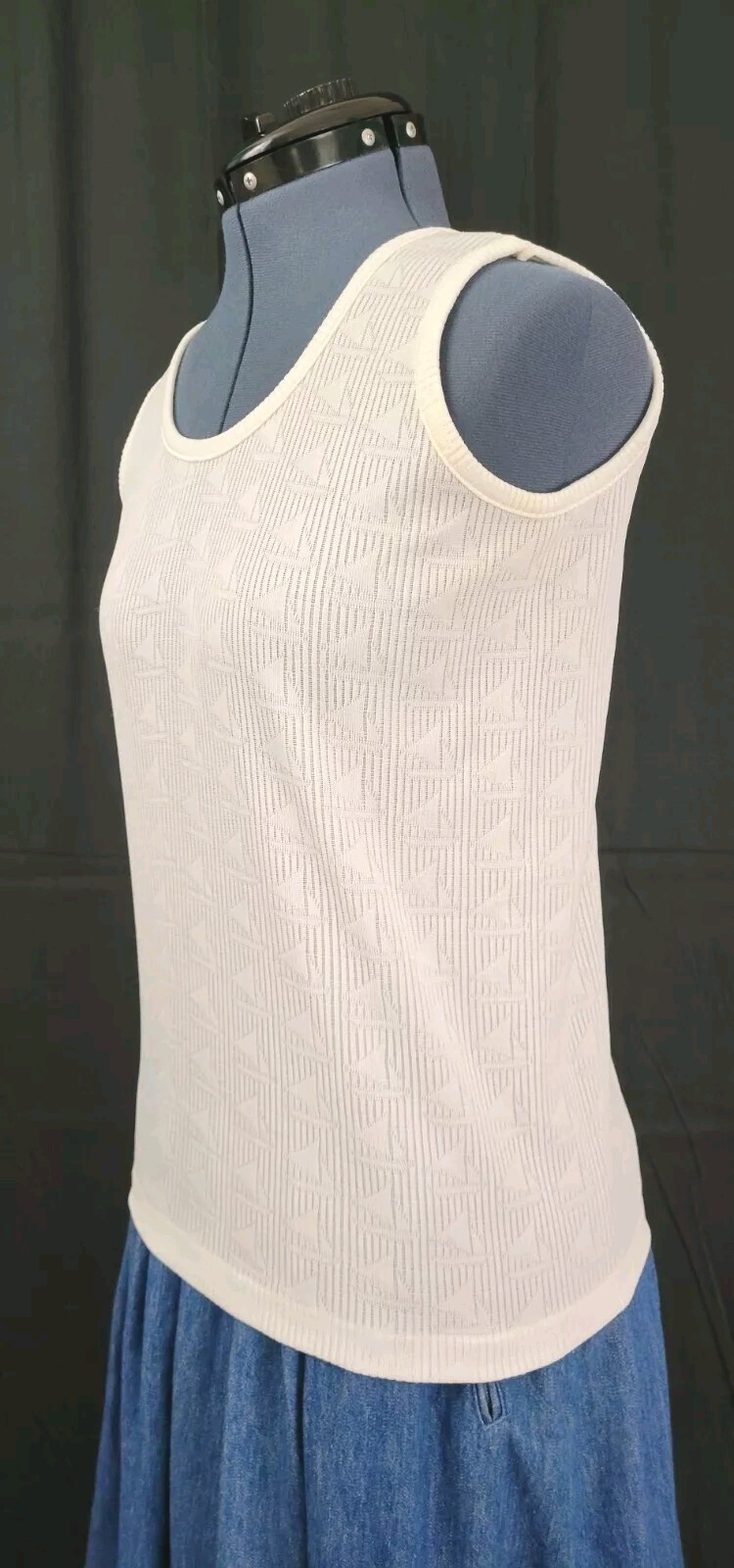 Vintage Miss K Creamy White Textured/Sailboat Patterned Knit Shell Size Medium