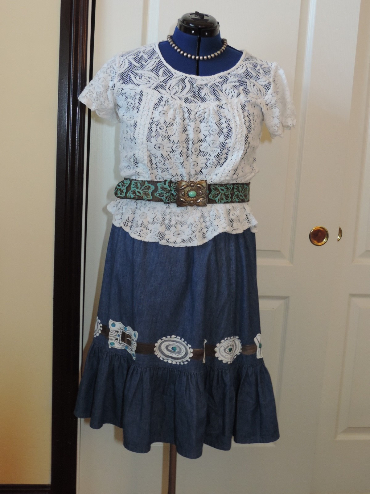 Vintage 80s Suzette Santa Fe Hand Painted Concha Western Denim Skirt L waist 38