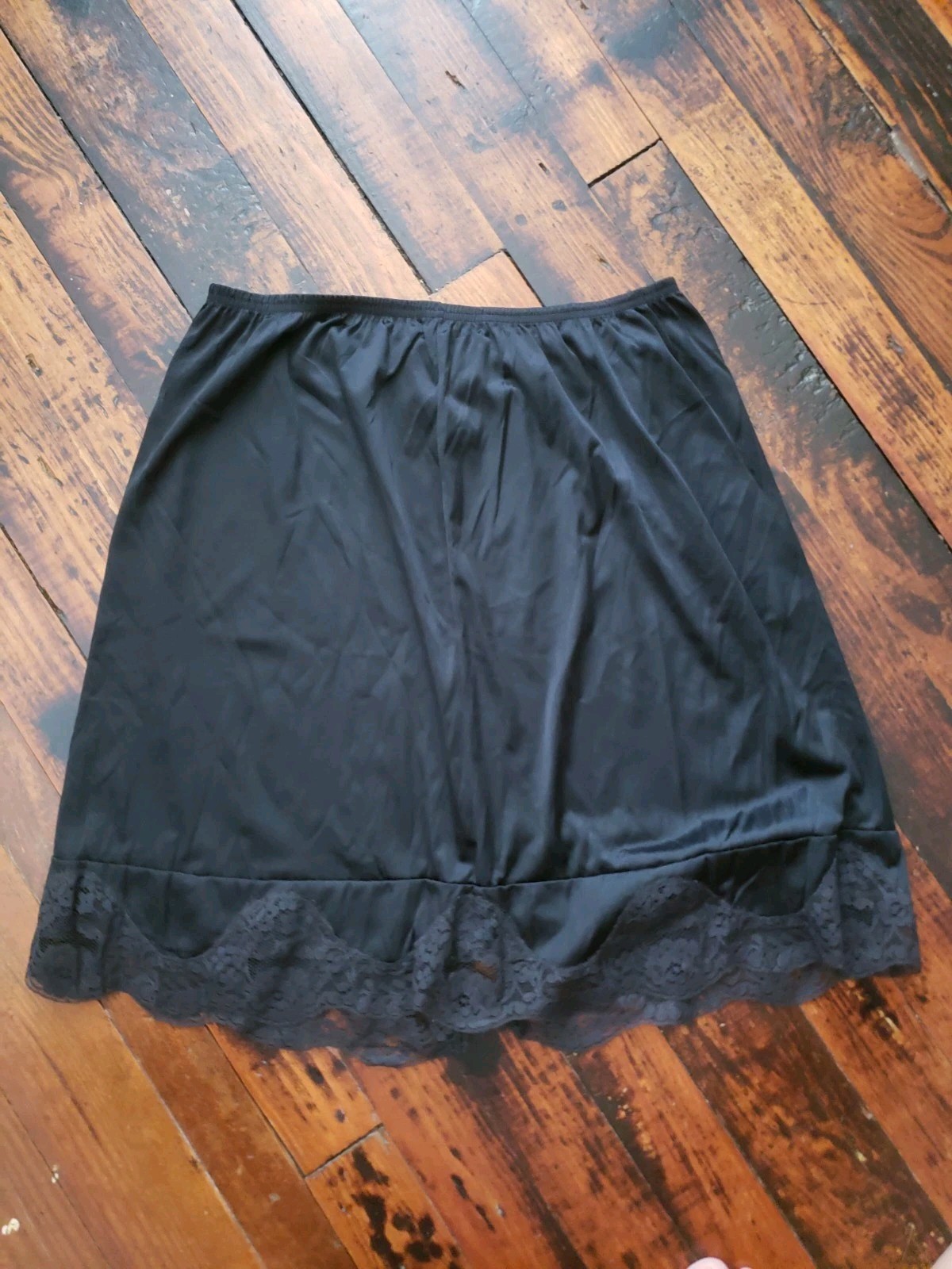 Body Lites for J.C.Penney Black Half Slip Skirt with Lace Trim (L-25)