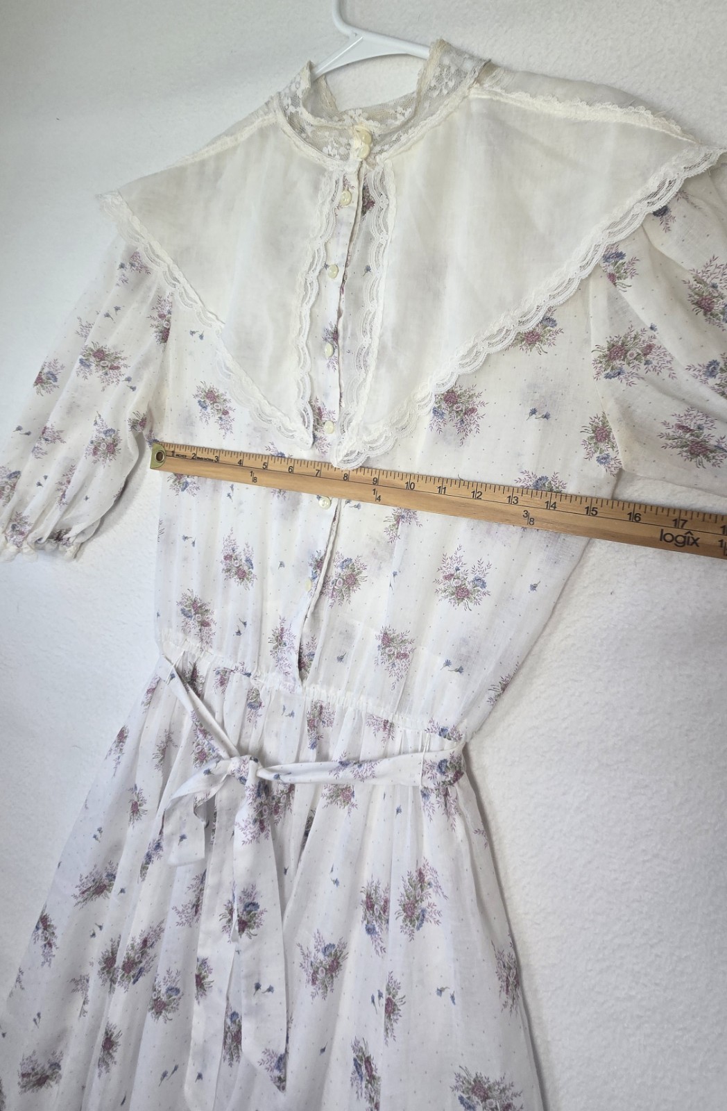 VINTAGE Gunne Sax Jessica Prairie Floral Print White Dress With Eyelet Lace Trim