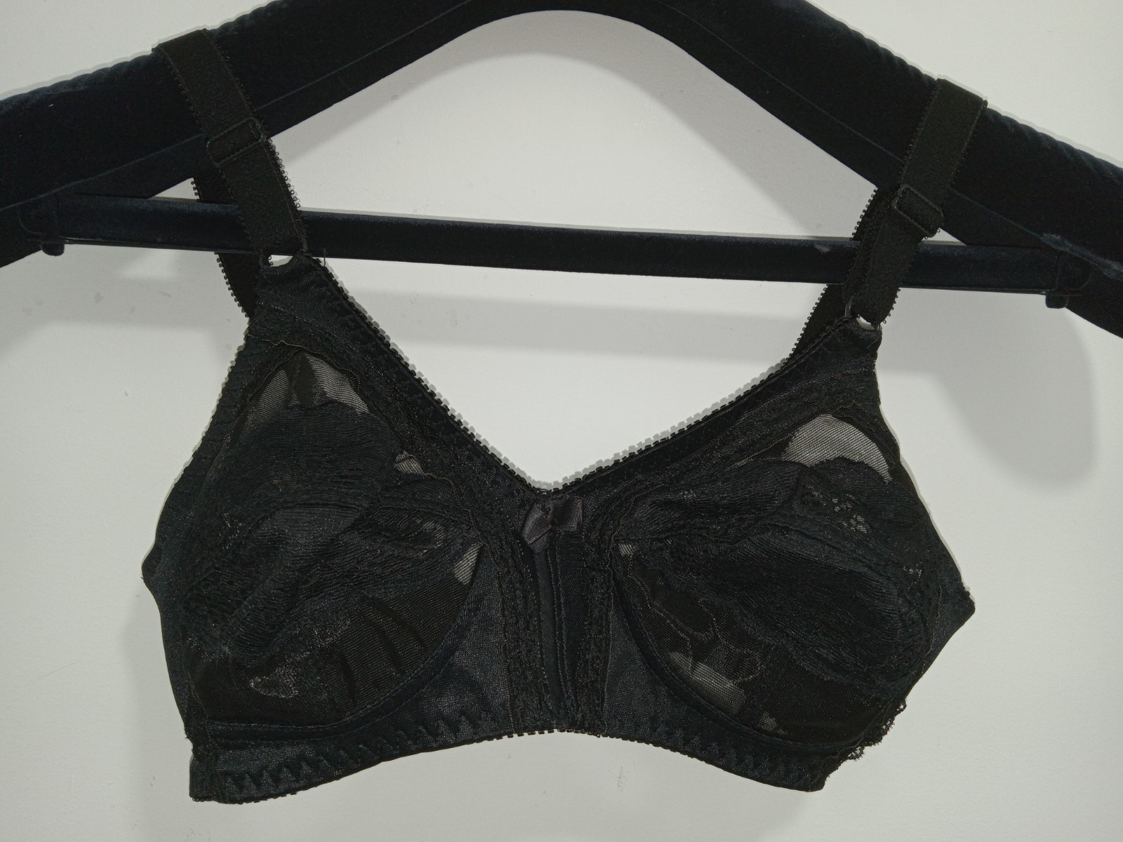 Vintage Black Wireless Unlined Bra 34B Style #928 Mesh & Lace, Bow Semi Opaque