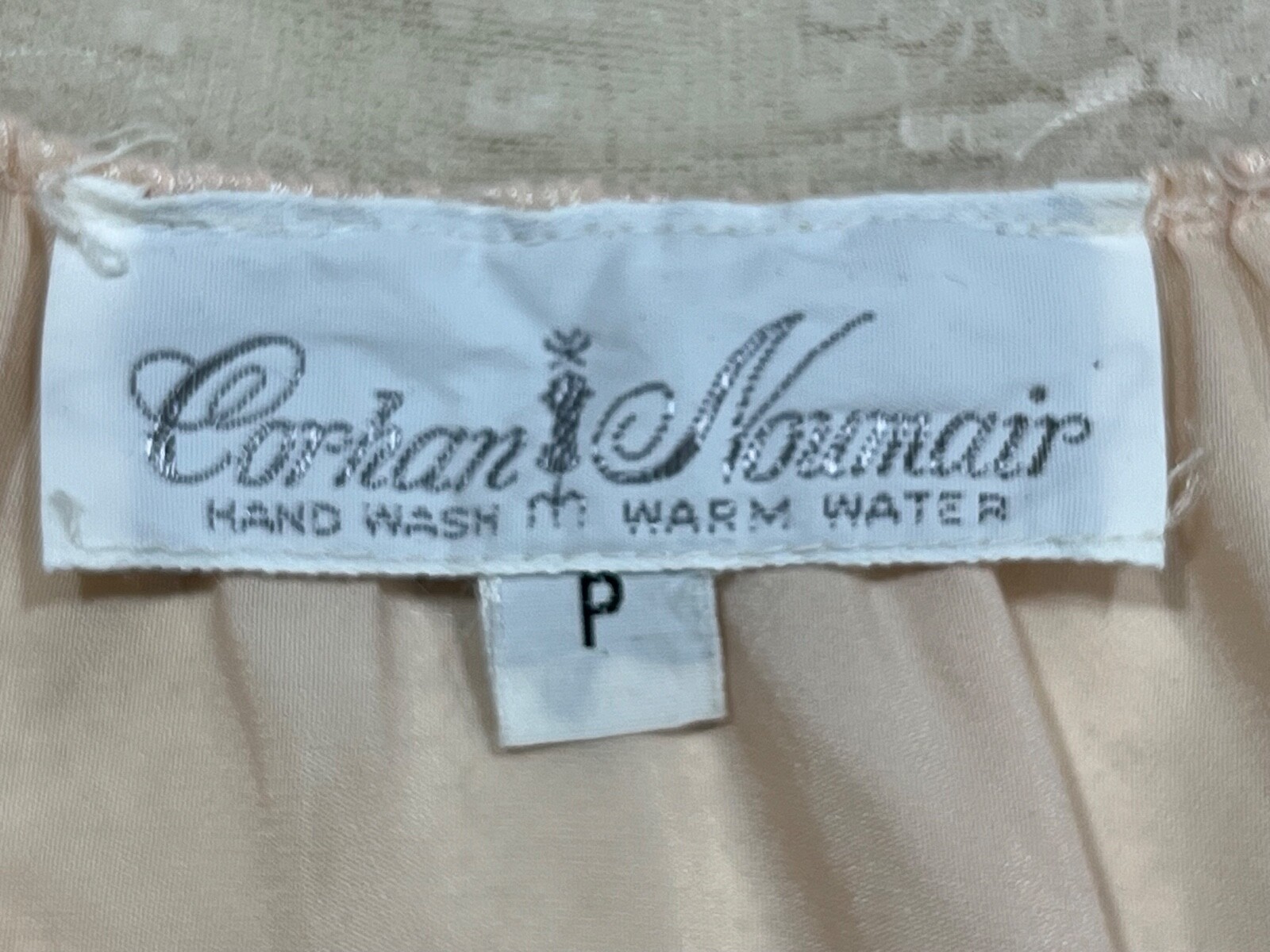 Corhan Noumair VINTAGE Pink Long Dressing Nightgown Lace on Top/Bottom Nursing?