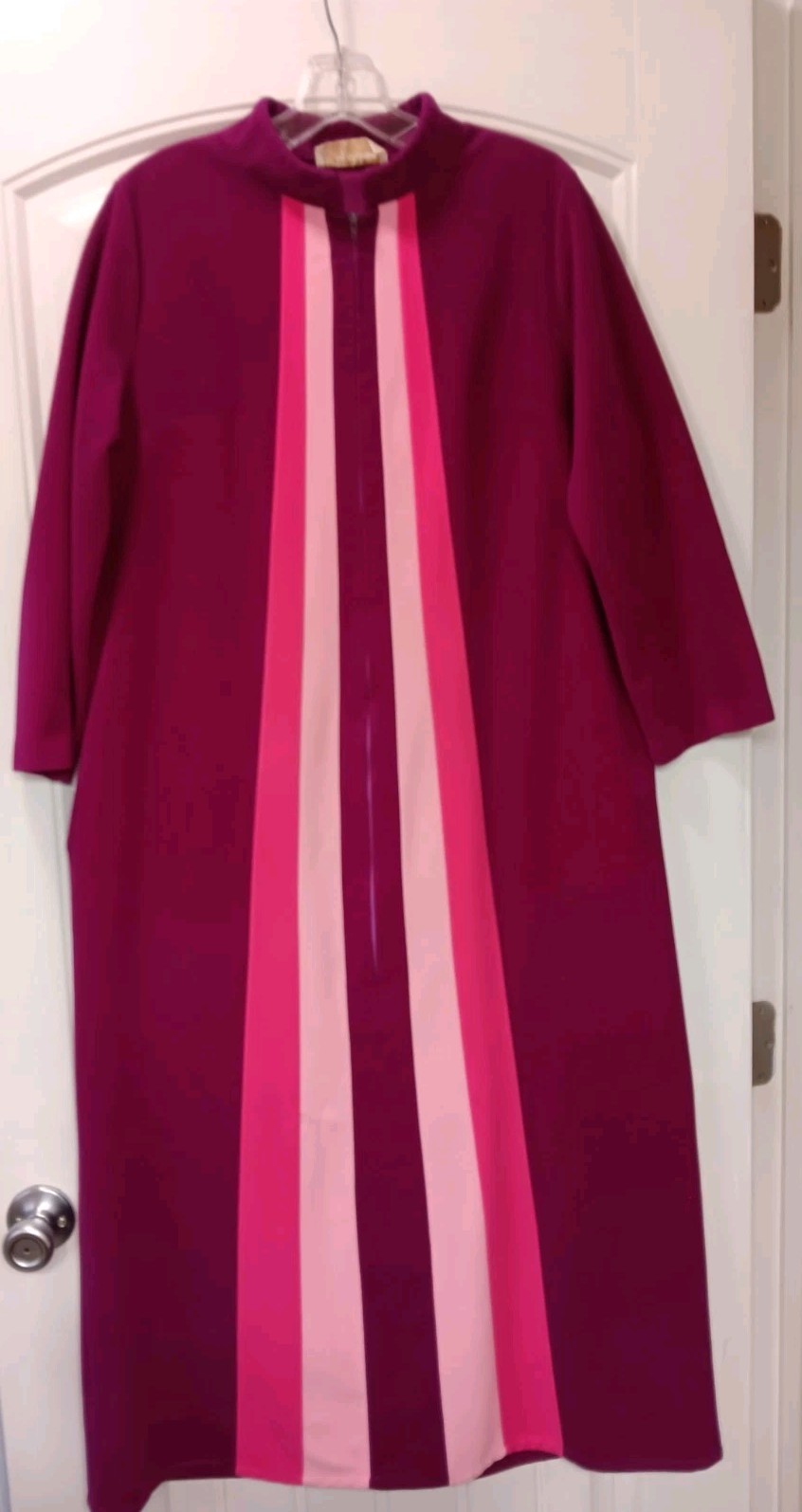 Vtg 70s JC Penney Velour Front Zip Robe 14 Fits L Purple Majenta Pink