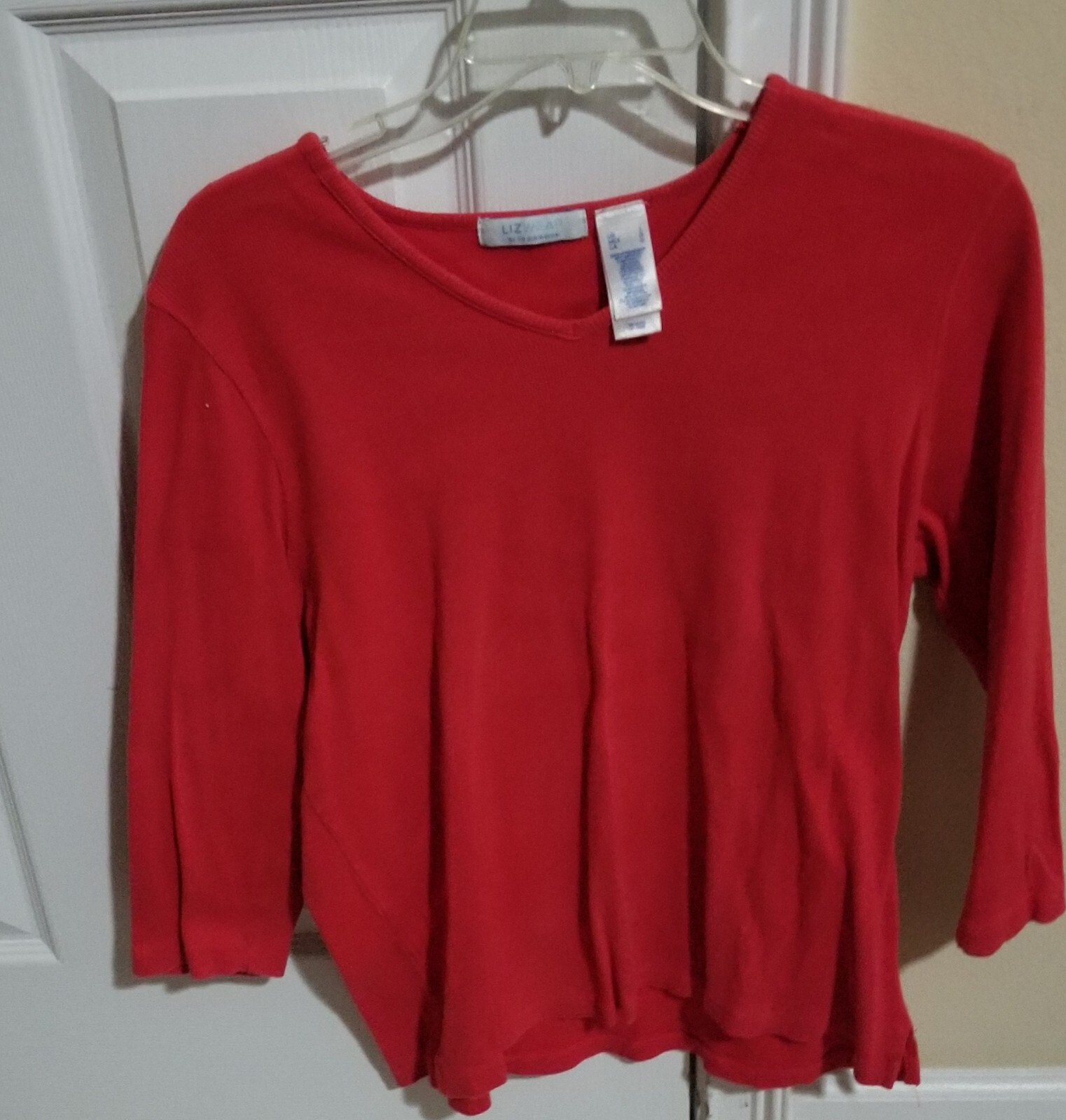 VTG LizWear Size L Red Top with V-Neck & 3/4 Sleeves Cotton/Spandex–Nice!