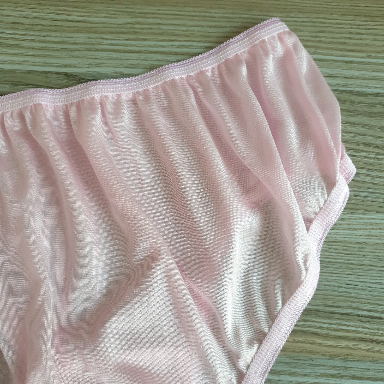 Vintage Silky Nylon Panties Sheer Pink Bikini Soft Brief Size 7-8 Hip 38-42″