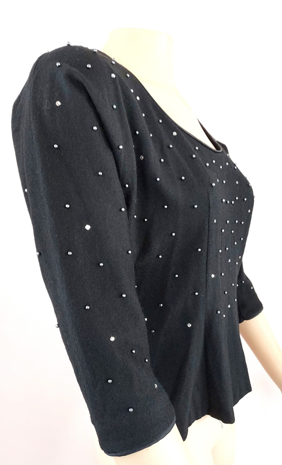 Vintage 1940s/50s Beaded & Rhinestone Sweater Label „Malbe for better blouse’s”.