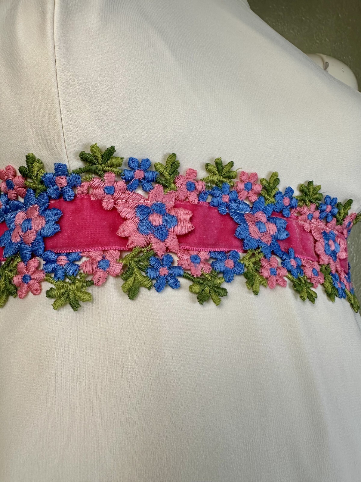VTG 1960s White Sleeveless Chiffon Dress with Floral Embroidery Empire Waist