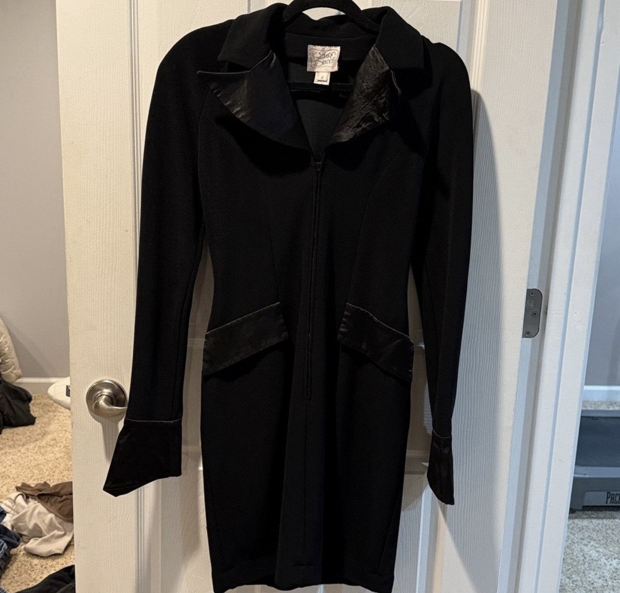 KATHRYN DIANOS Vintage Fitted Sz 6 zip Black Dress stretchy GUC B77