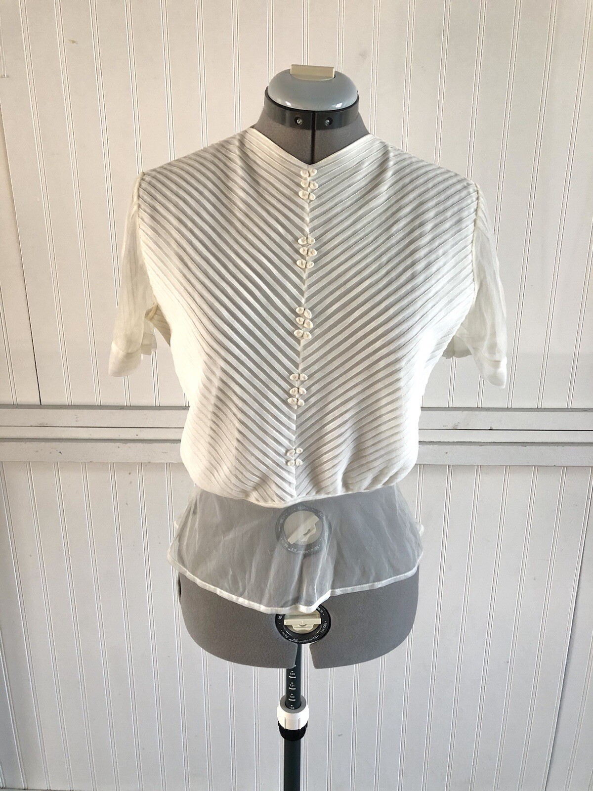 Sweet Vintage 1950’s Ivory Chiffon Penny Potter Micropleat Top, XS/S