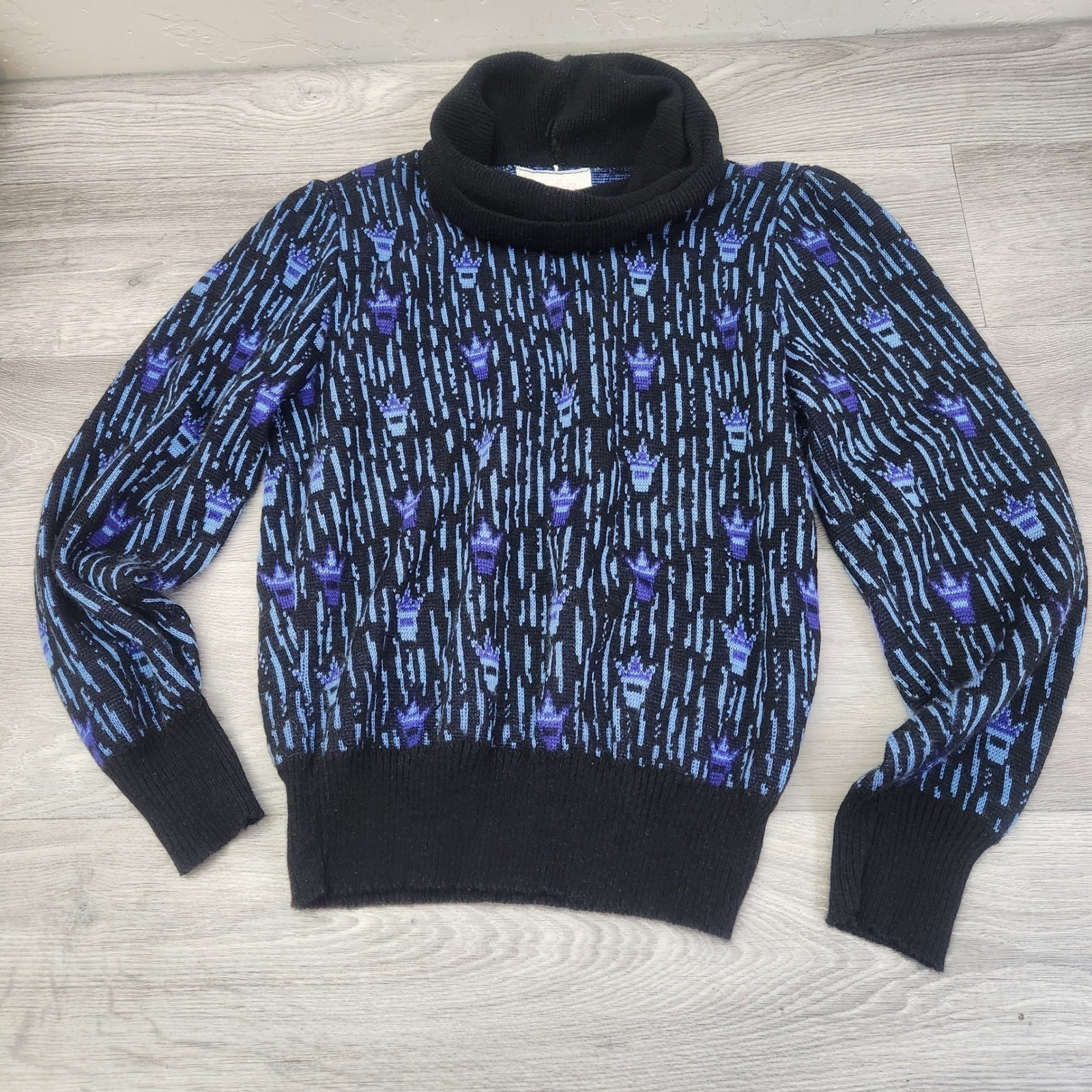 Vintage Gail B Black Blue Swewter Size S Potted Plant Crown Turtleneck Retro