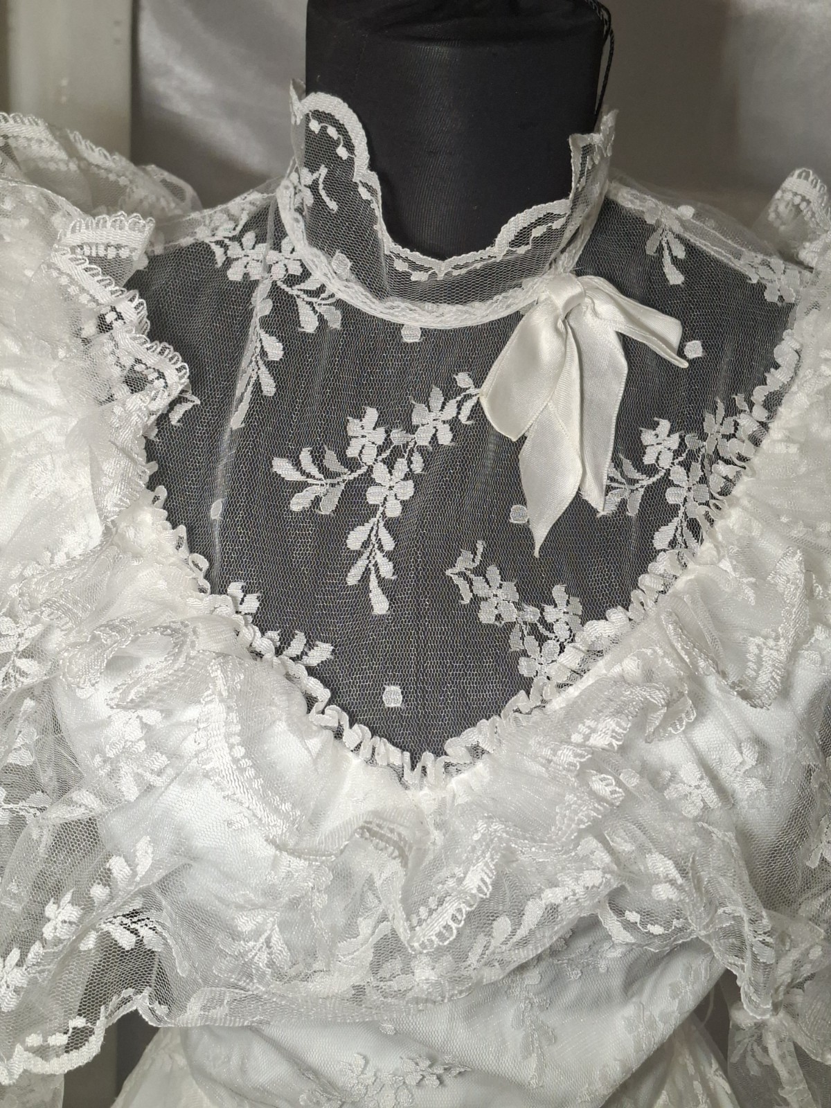 Vintage 80s PRONUPTIA Paris Lace Wedding Dress Puff Sleeve Bridal Gown XS/S