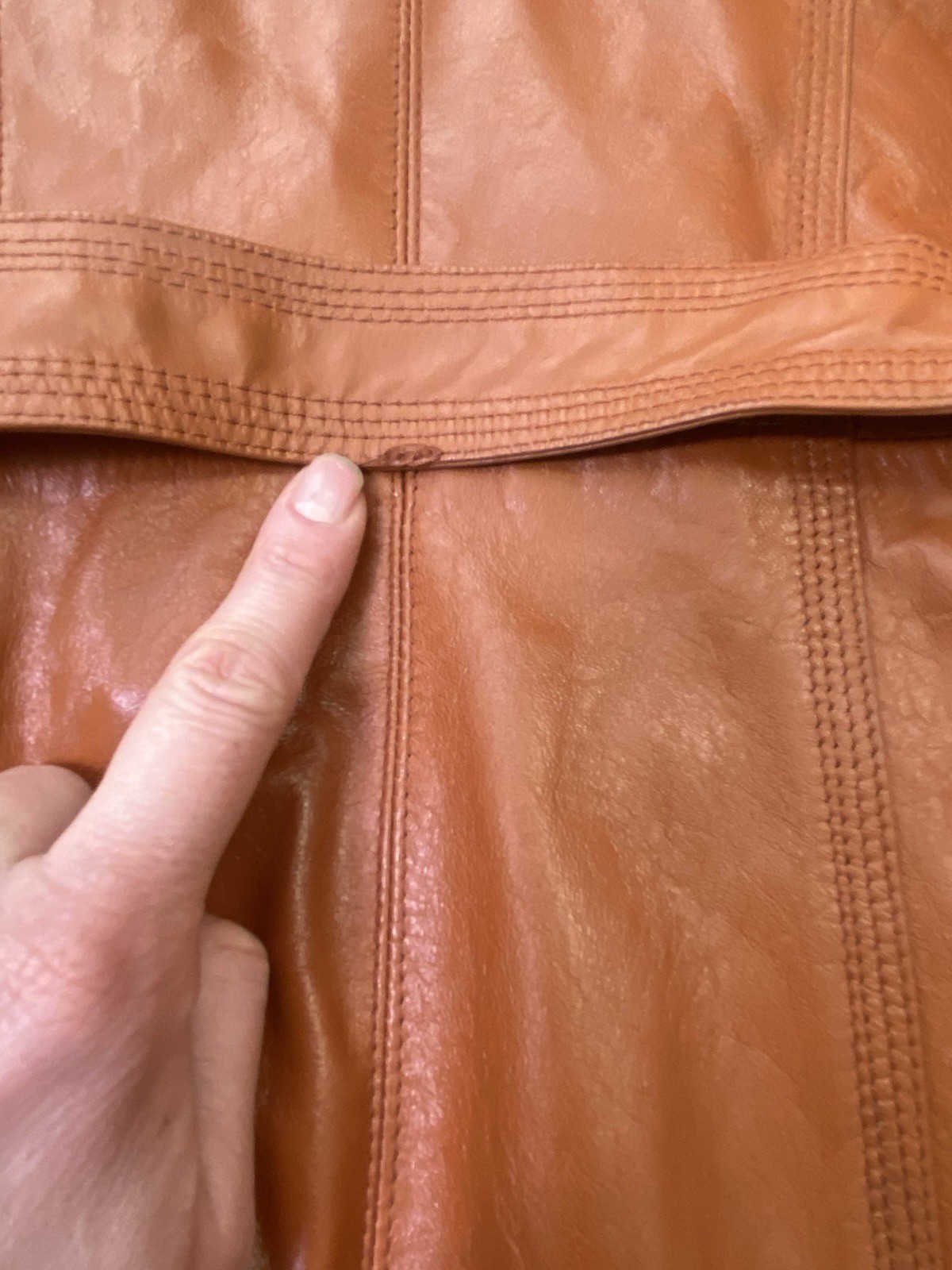 Vintage 1970s Suburban Heritage Leather Terracotta Dagger Collar Coat Bust 36