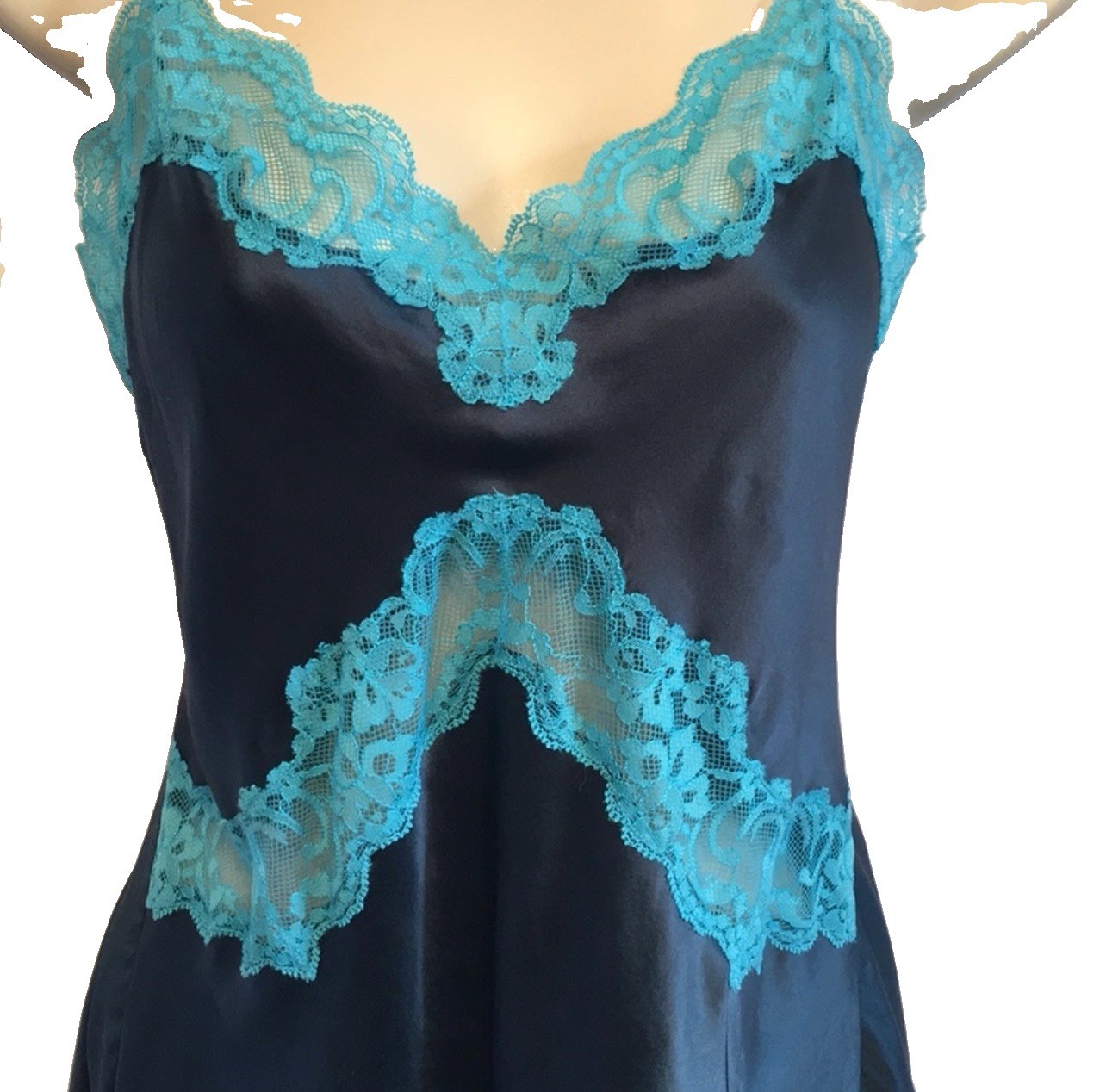 Y2K Victoria’s Secret 100% Silk Slip Nightgown Chemise Slip Blue Lace M 2003