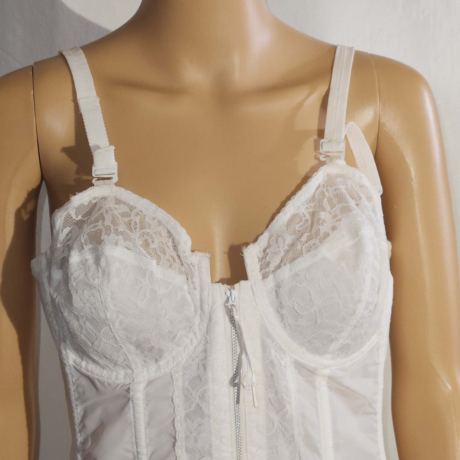 Vintage JC Penny 1960s Size 38 C Metal Clasp White Bustier with Adjustable Strap