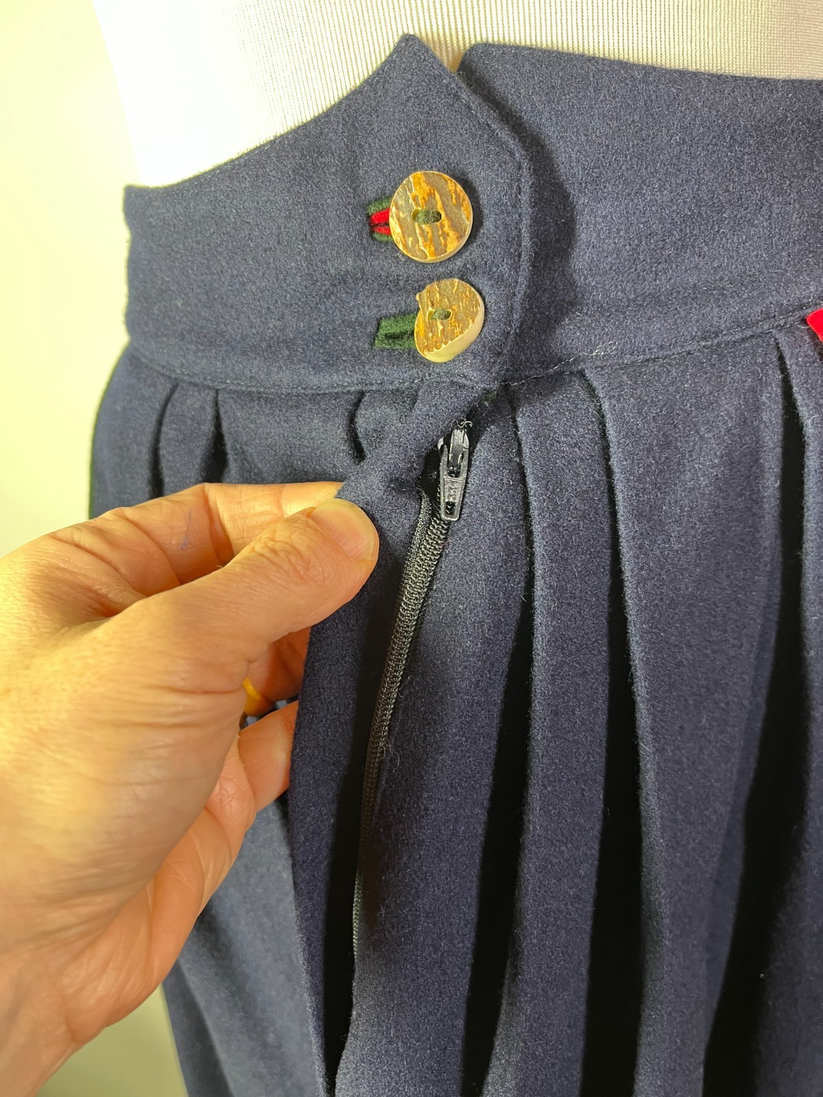 Vintage 80s Admont Size 38 Navy Blue Felt Wool Trachten Skirt