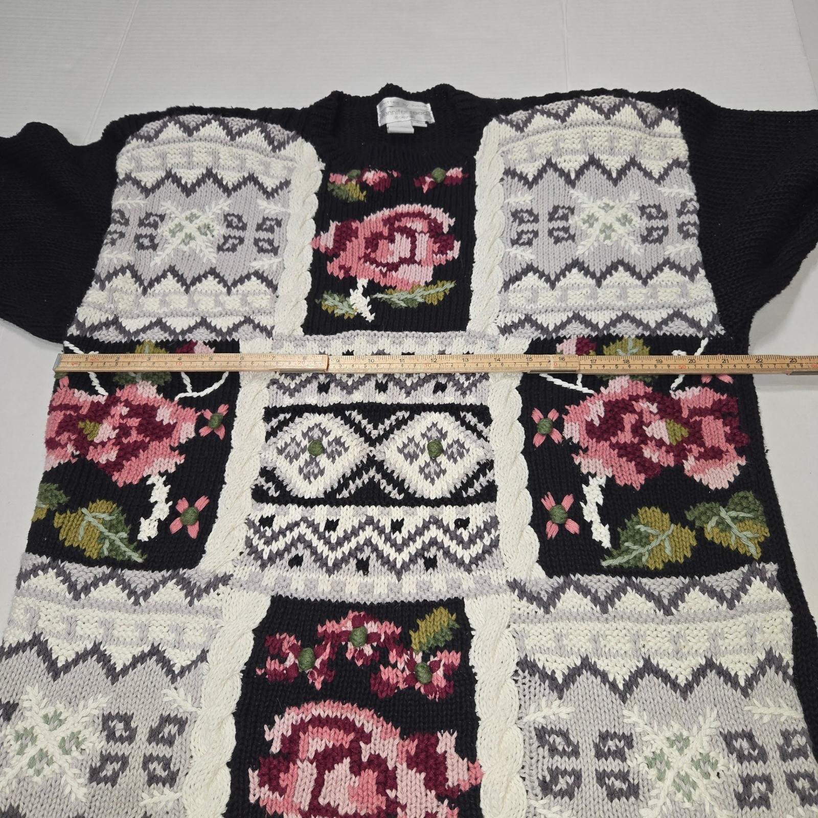 Jennifer Reed Hand Knitted Floral Patchwork Intarsia Sweater Black Pink Large