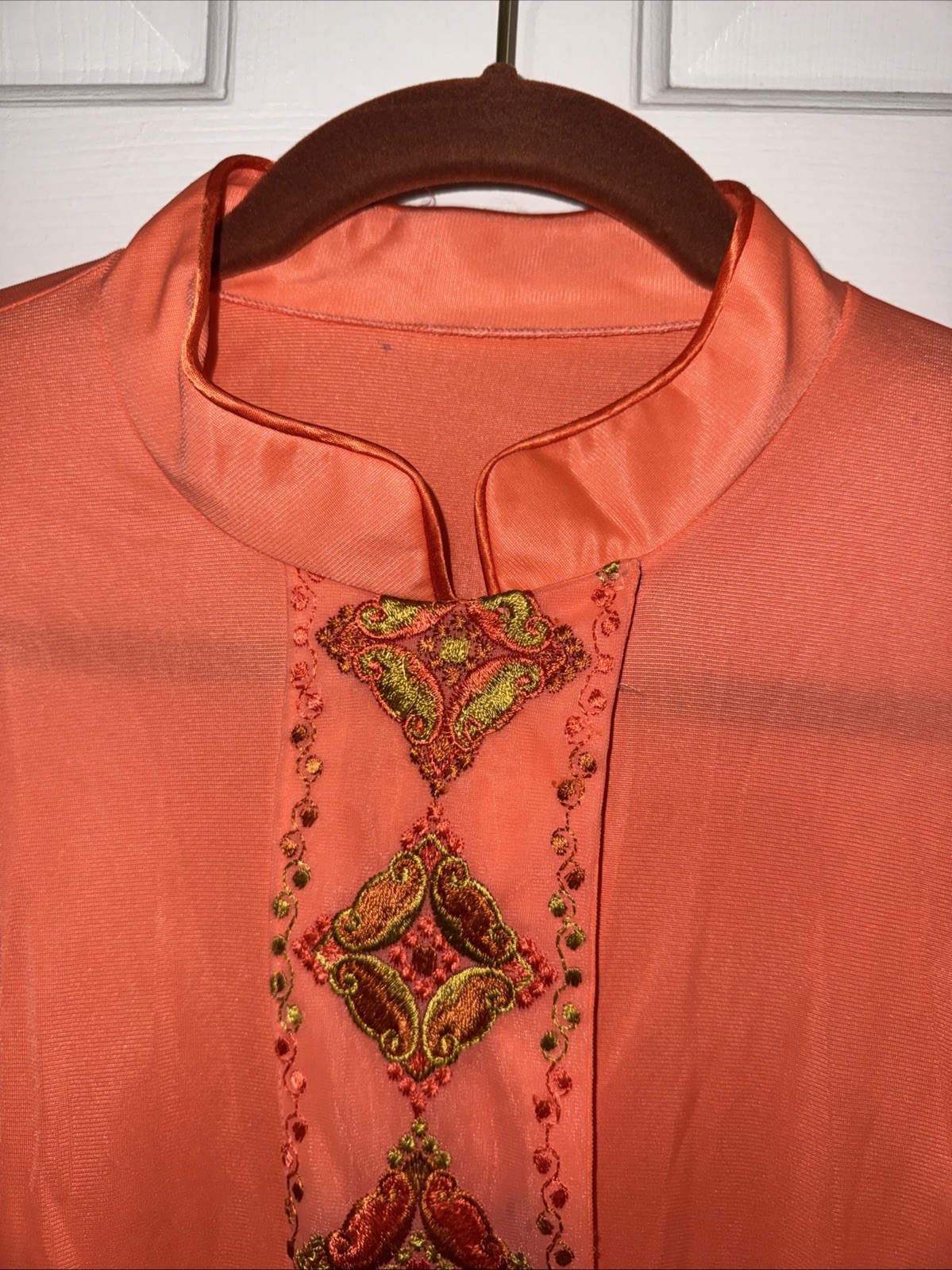 Vintage 70’s Gossard Artemis Size Large Robe Orange Embroidered Rare Find!