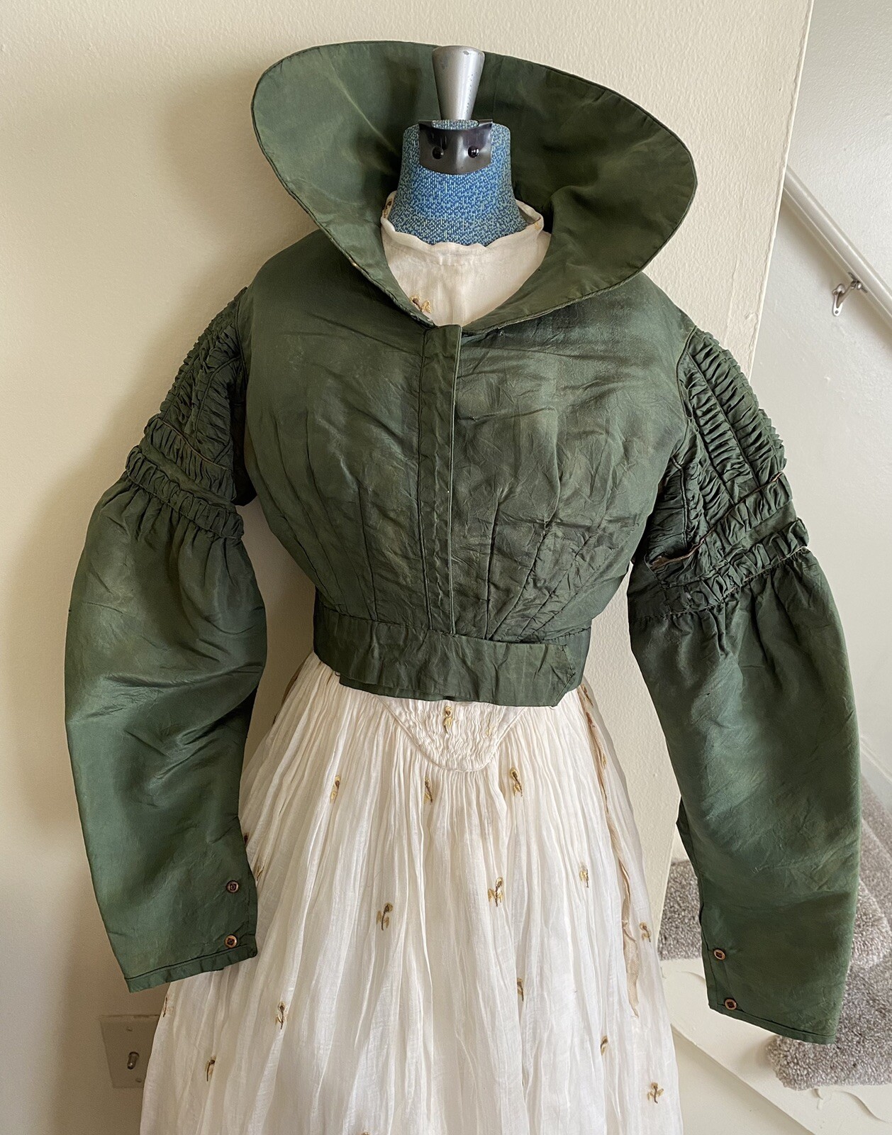 Rarest 1825 Regency Spencer Jacket Rich Emerald „Arsenic” Green Museum Quality!