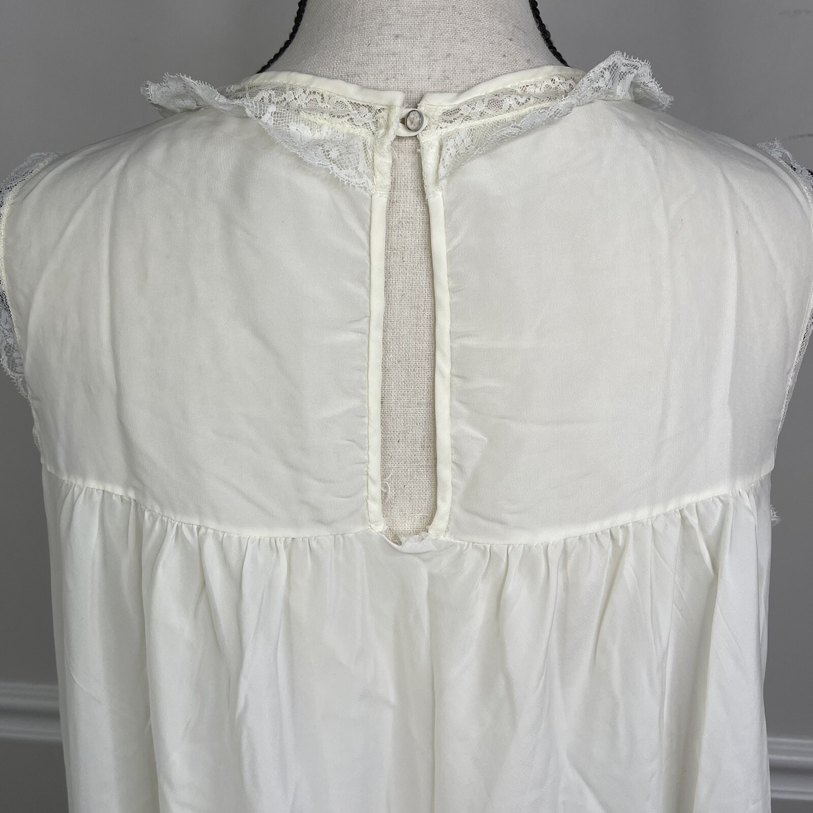 Vintage Corhan Noumair Nightgown Lace hand Embroidered Vintage Lingerie M flaws