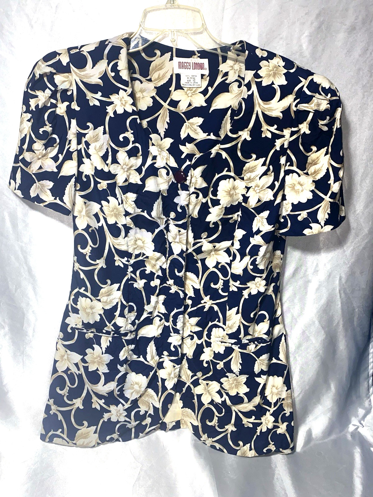 Vintage Maggy London Women’s 12 2-Piece Top And Matching Skirt