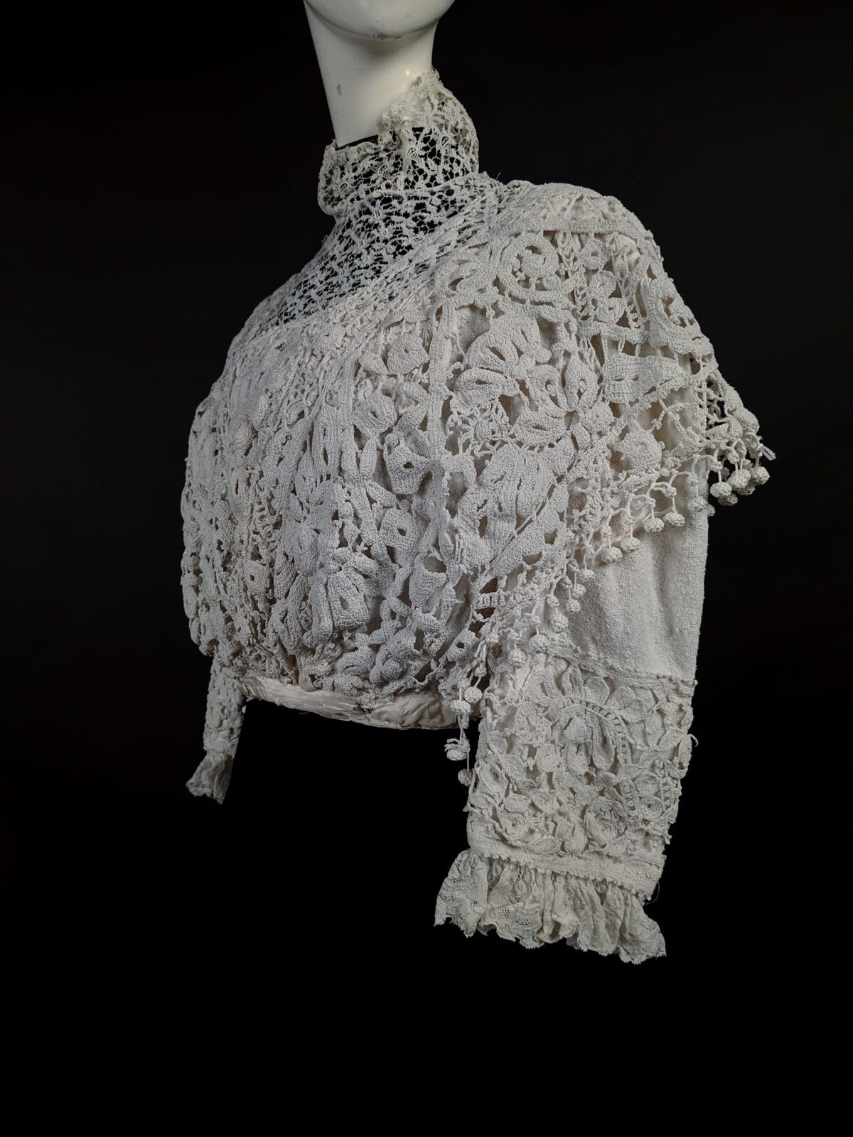 ANTIQUE EDWARDIAN HANDMADE WHITE CROCHET LACE BLOUSE W DANGLES & HIGH COLLAR