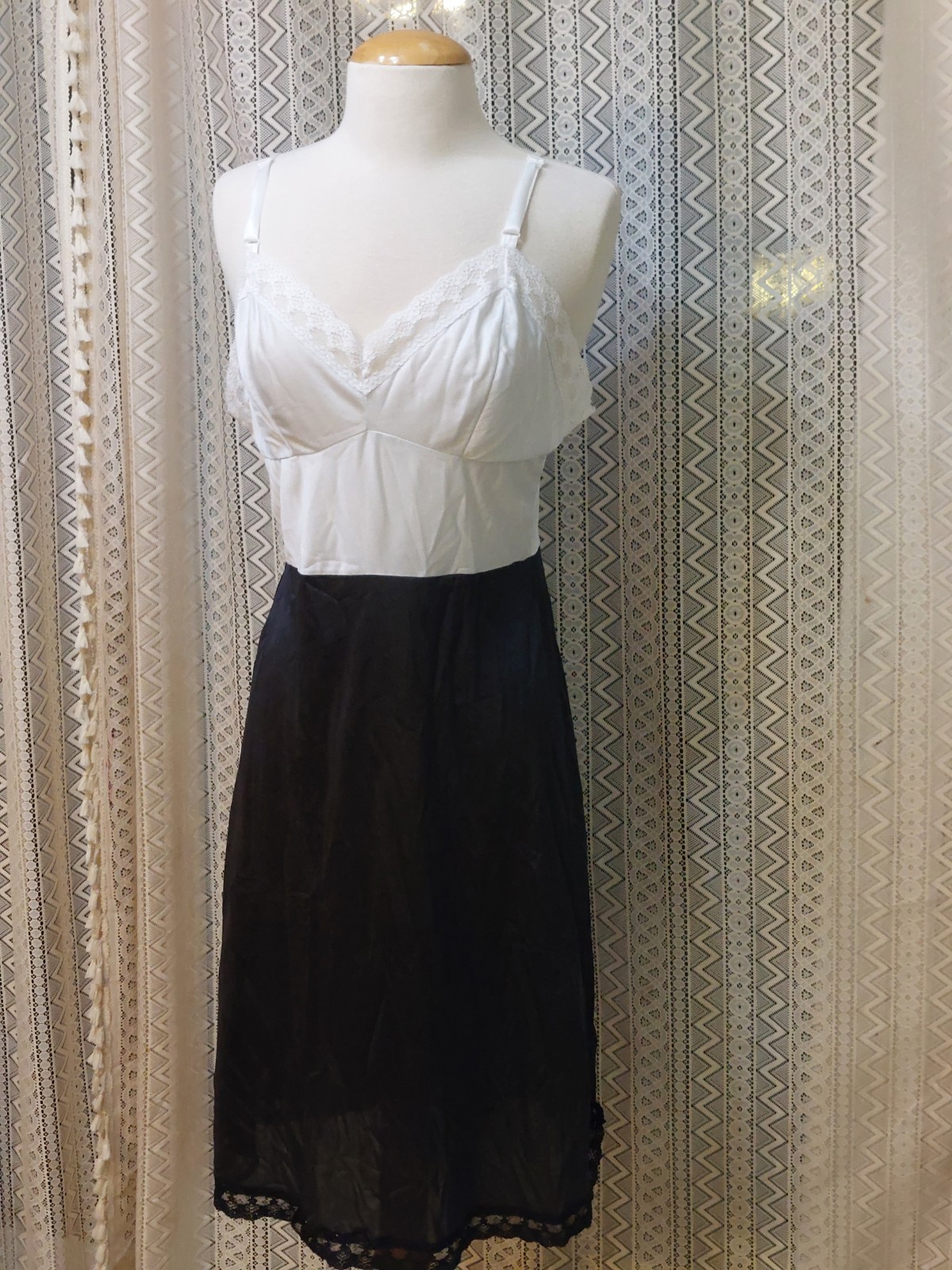 Vintage 1960s Sarah Smith Full Slip Black White Nylon Lace Boudoir Lingerie