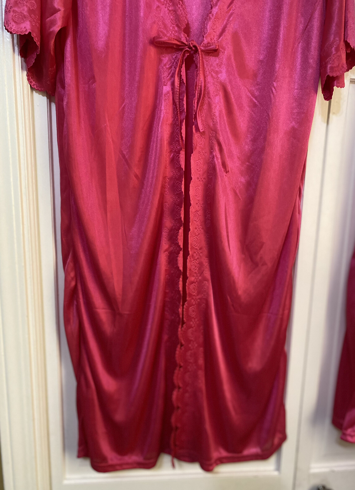 VINTAGE Nine’s Peignoir Set NIGHTGOWN & ROBE Dark Pink Scalloped Trim Medium NOS