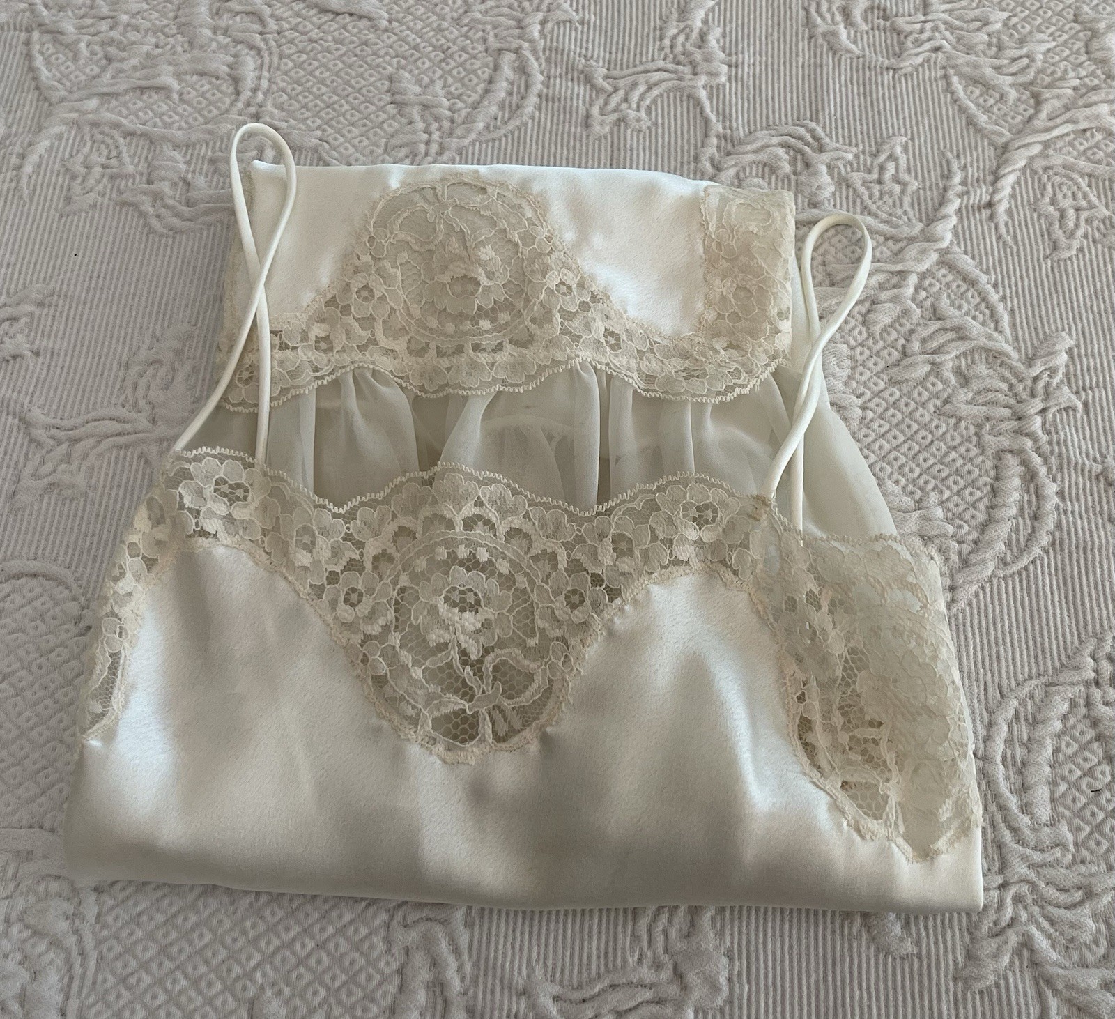 Vtg Blanche Nightgown Nighty Chemise Cream Lace USA Union Made Tag Ladies Small
