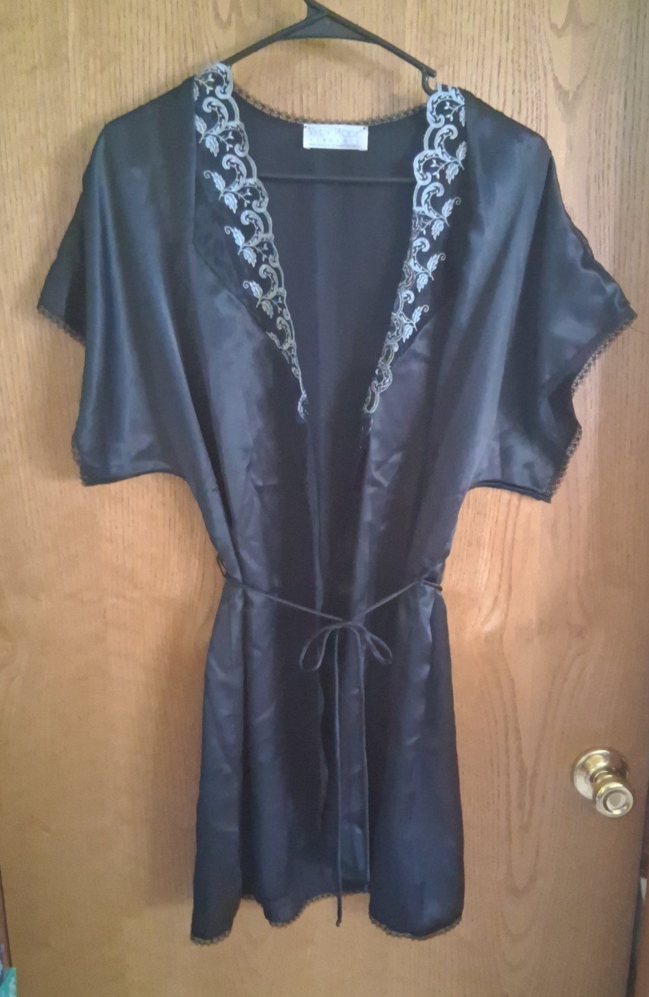 VTG Val Mode Pajama Set w Robe Black Gray Made in the USA Sz Medium runs small
