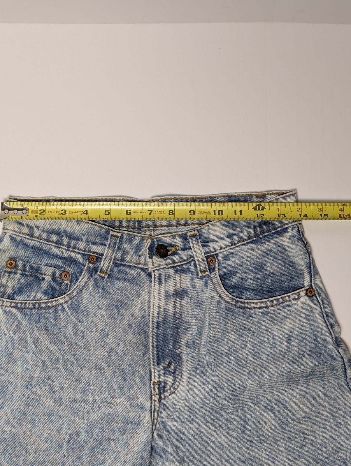 Vintage 1980s-1990s Women’s Levi Cut-Off Denim Shorts W30 Faded G-VG