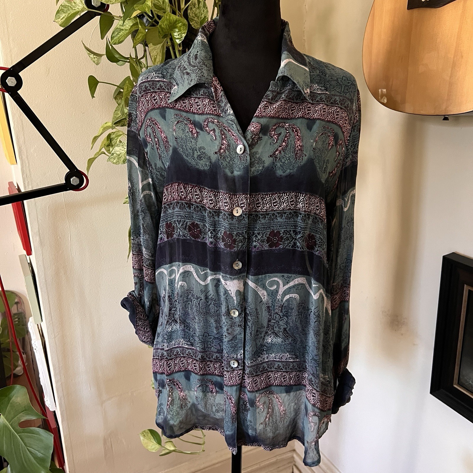 Vtg 80s 90s Tess Sheer 100% Silk Blouse – Shades Of Blue- Size Medium