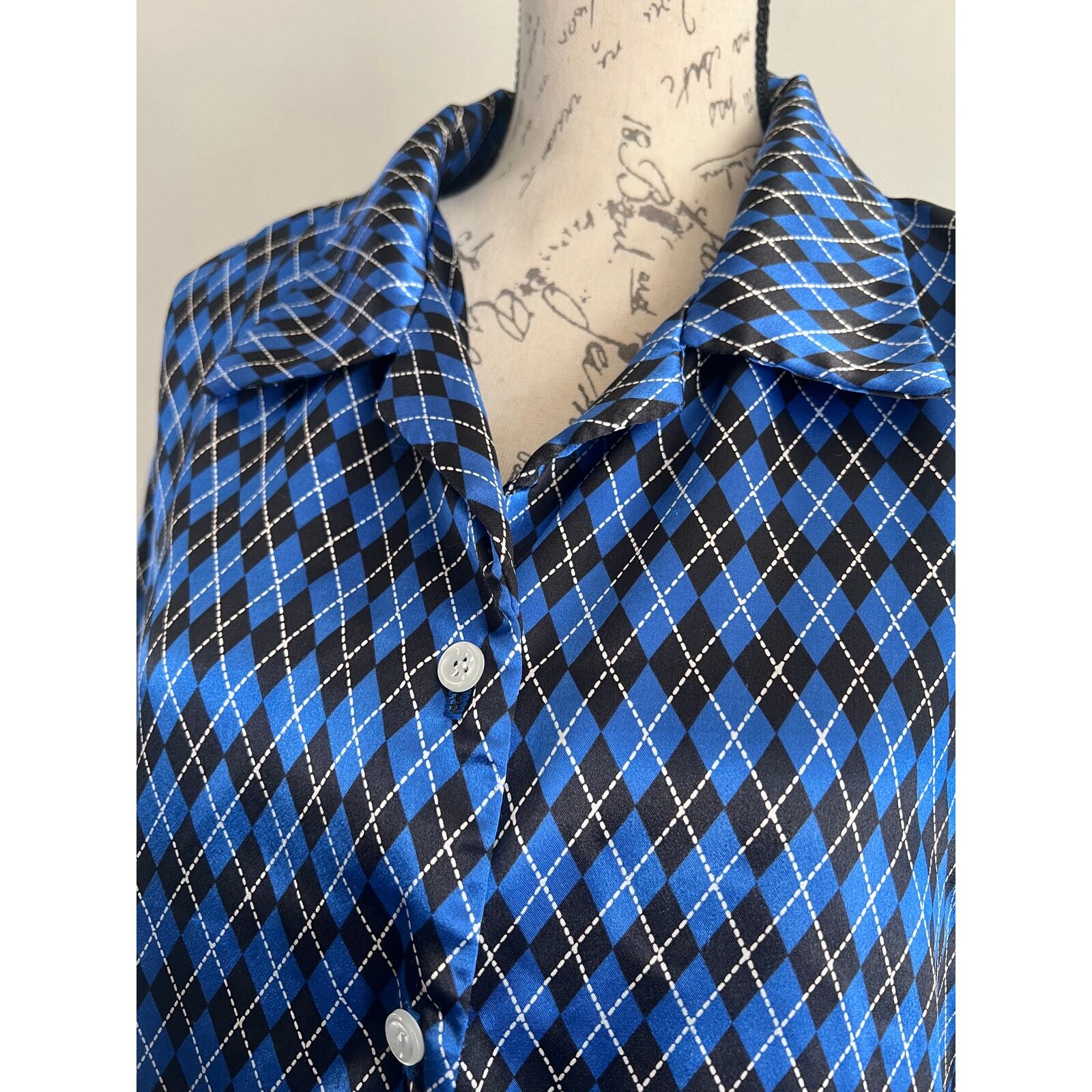 Norton McNaughton Blue and black silky argyle dress shirt
