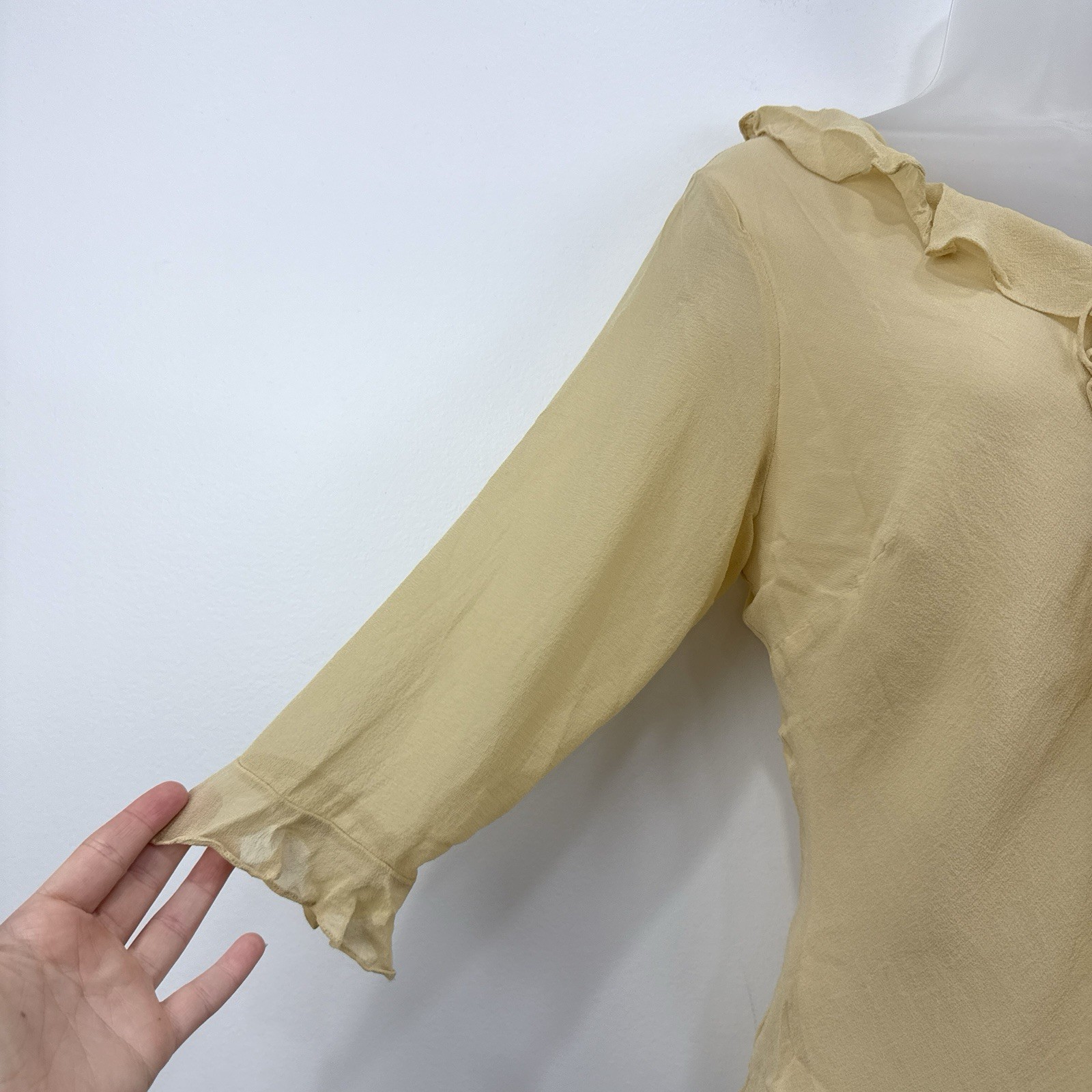 VTG Y2K Ice 100% Silk Top Womens S Beige Renaissance Fairy Dainty Ruffle Flounce